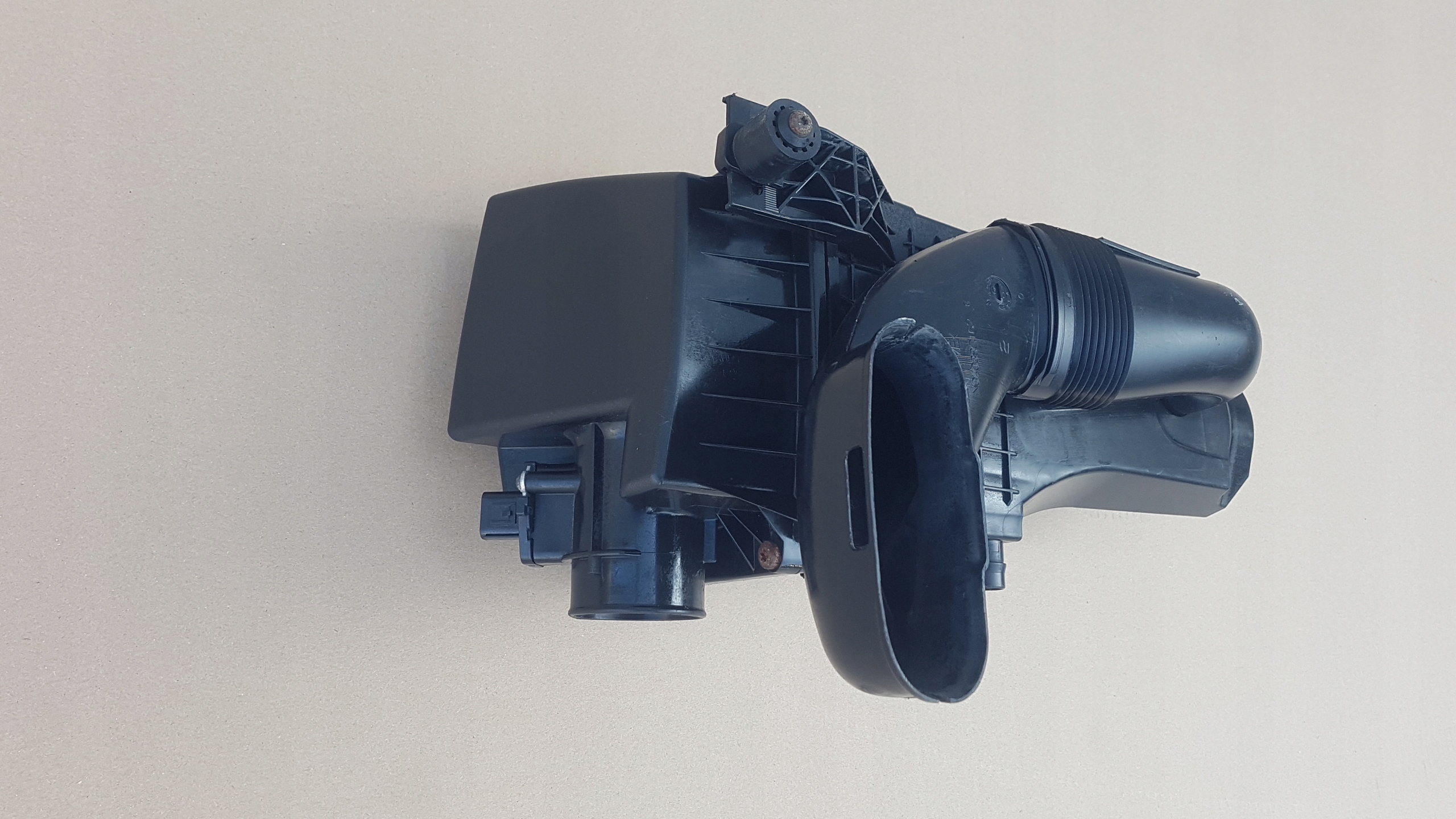 Gehäuse filter luft FORD FIESTA MK7 B-MAX 1.6 TDCI 8V21-9600-AG