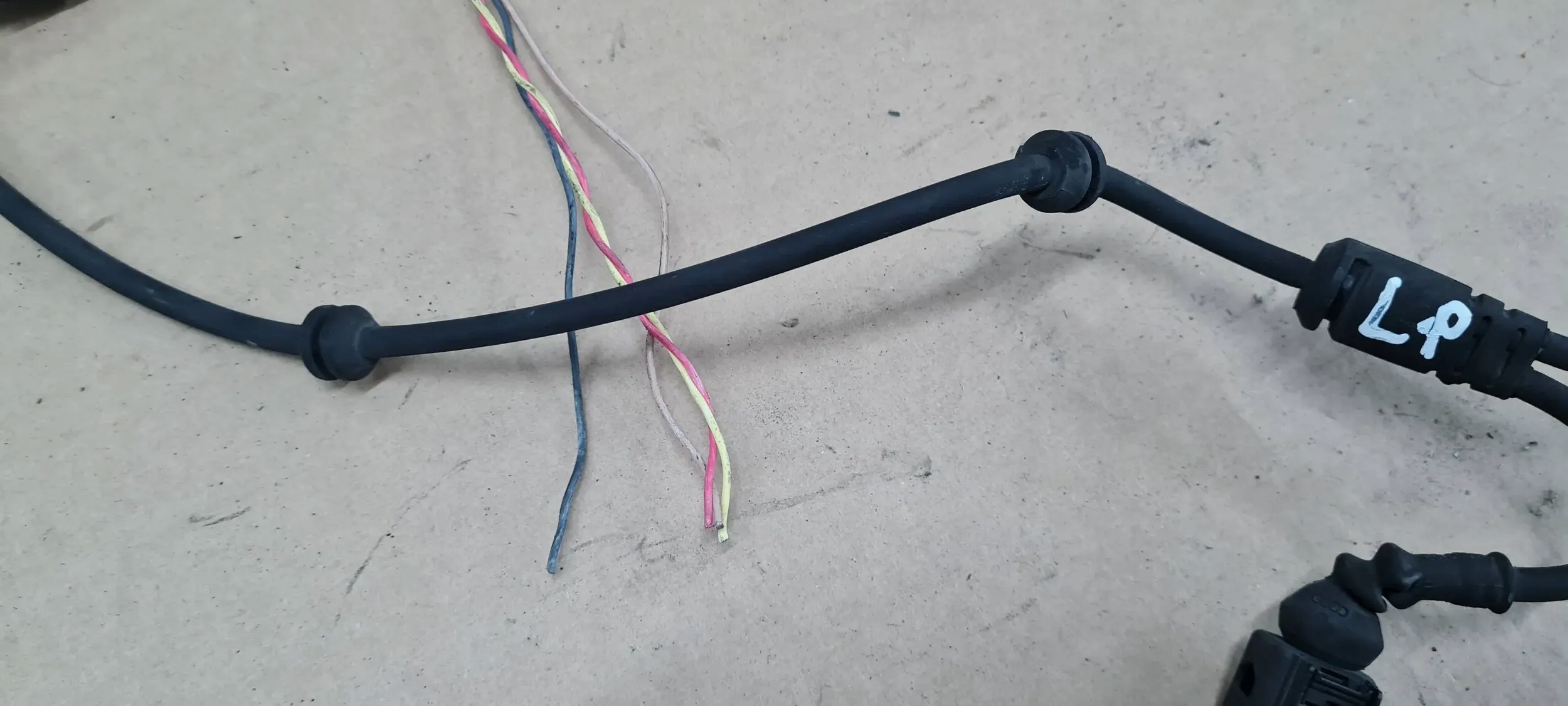 S5 8W LIFT A5 bundle wiring of the sensor ABS wheels left front S4 B9 8W A4