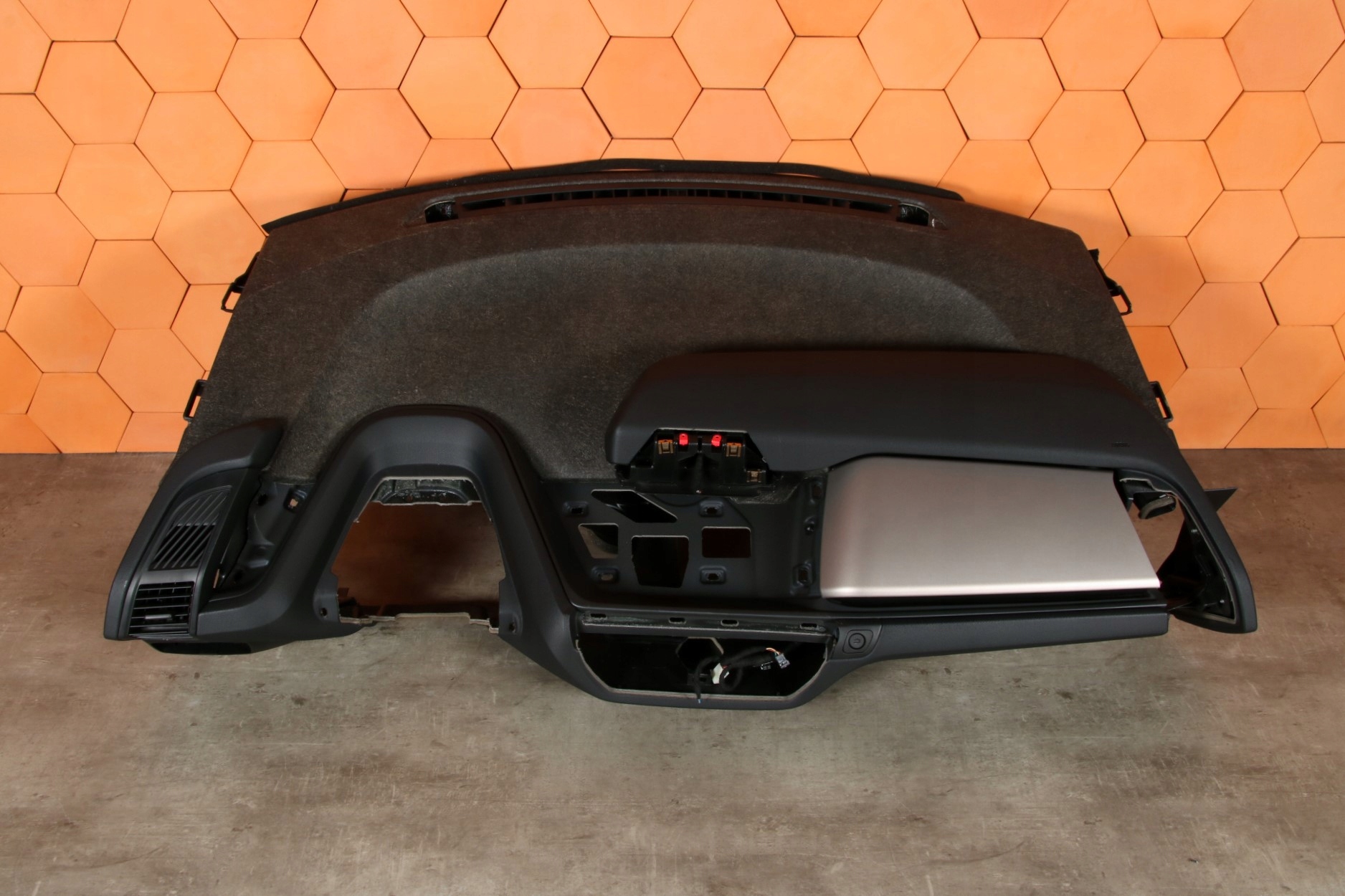 BMW i3 I01 originál dashboard instrument panel console NEUTRONIC ARAGAZGRAU