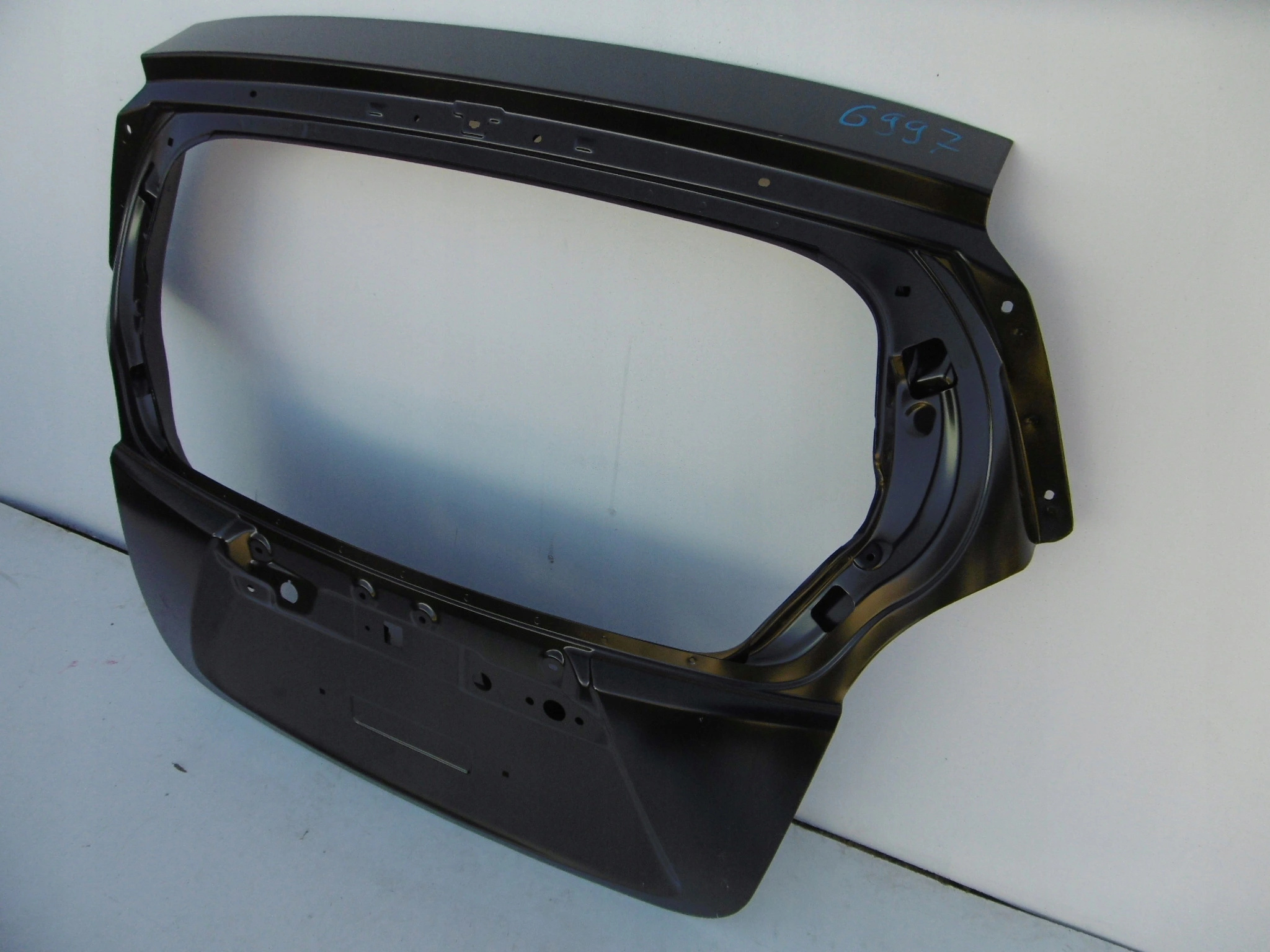 CHEVROLET SPARK 10-15 M300 KLAPA TYLNA NOWA GM Typ samochodu Samochody osobowe