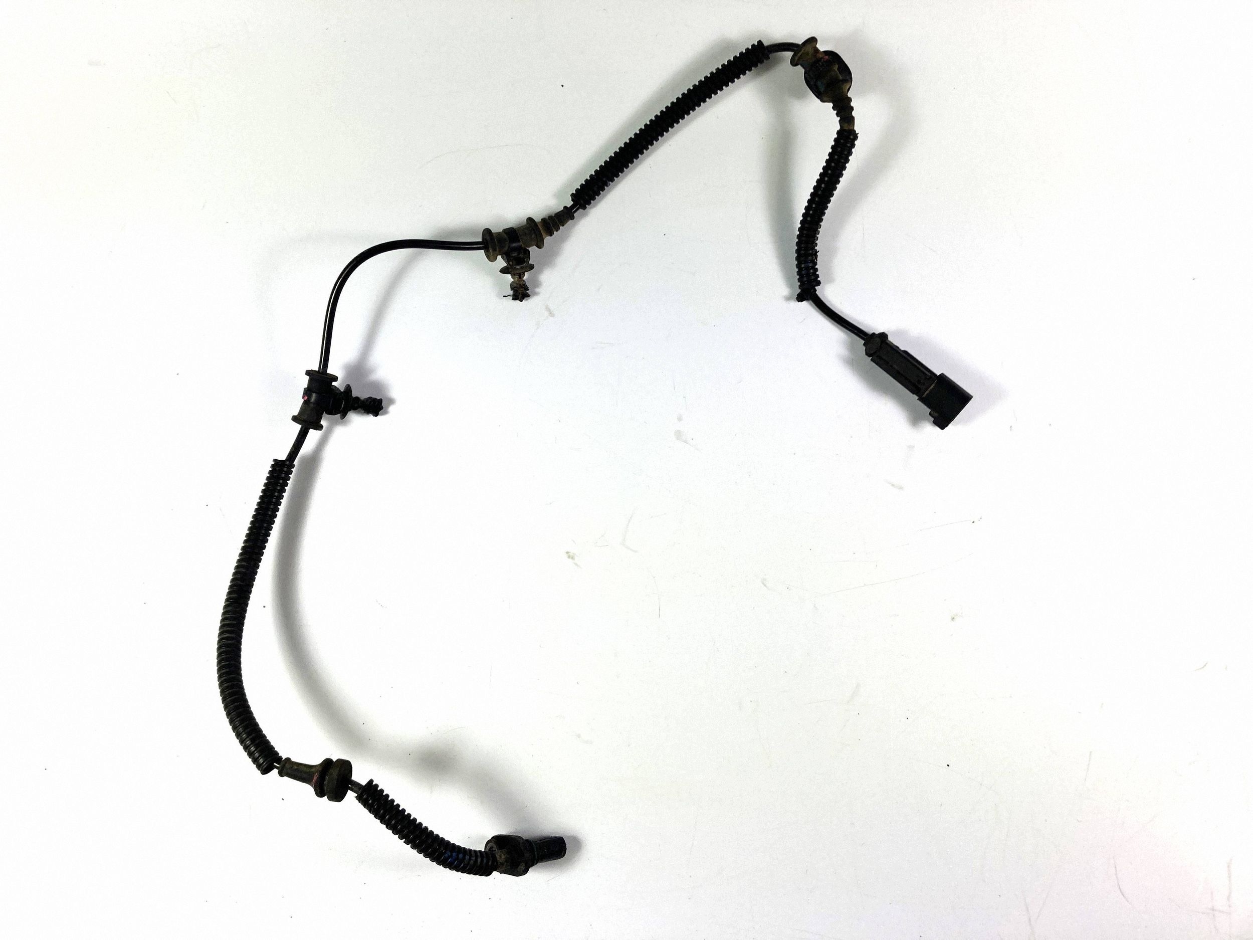 Chrysler Pacifica 2017-2020 sensor ABS rear part