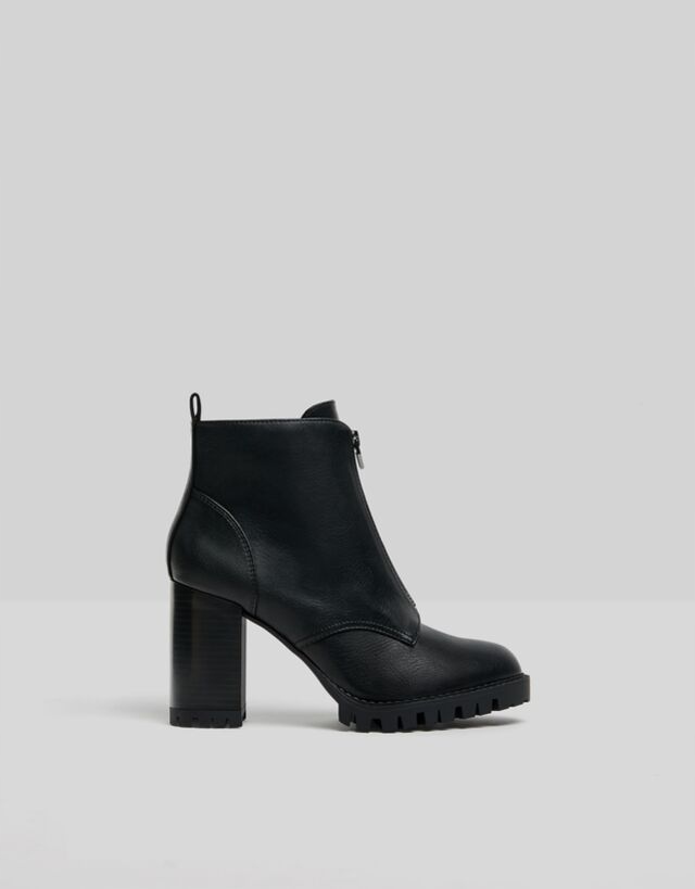 

Bershka_botki Na Obcasie Zamek 1124660