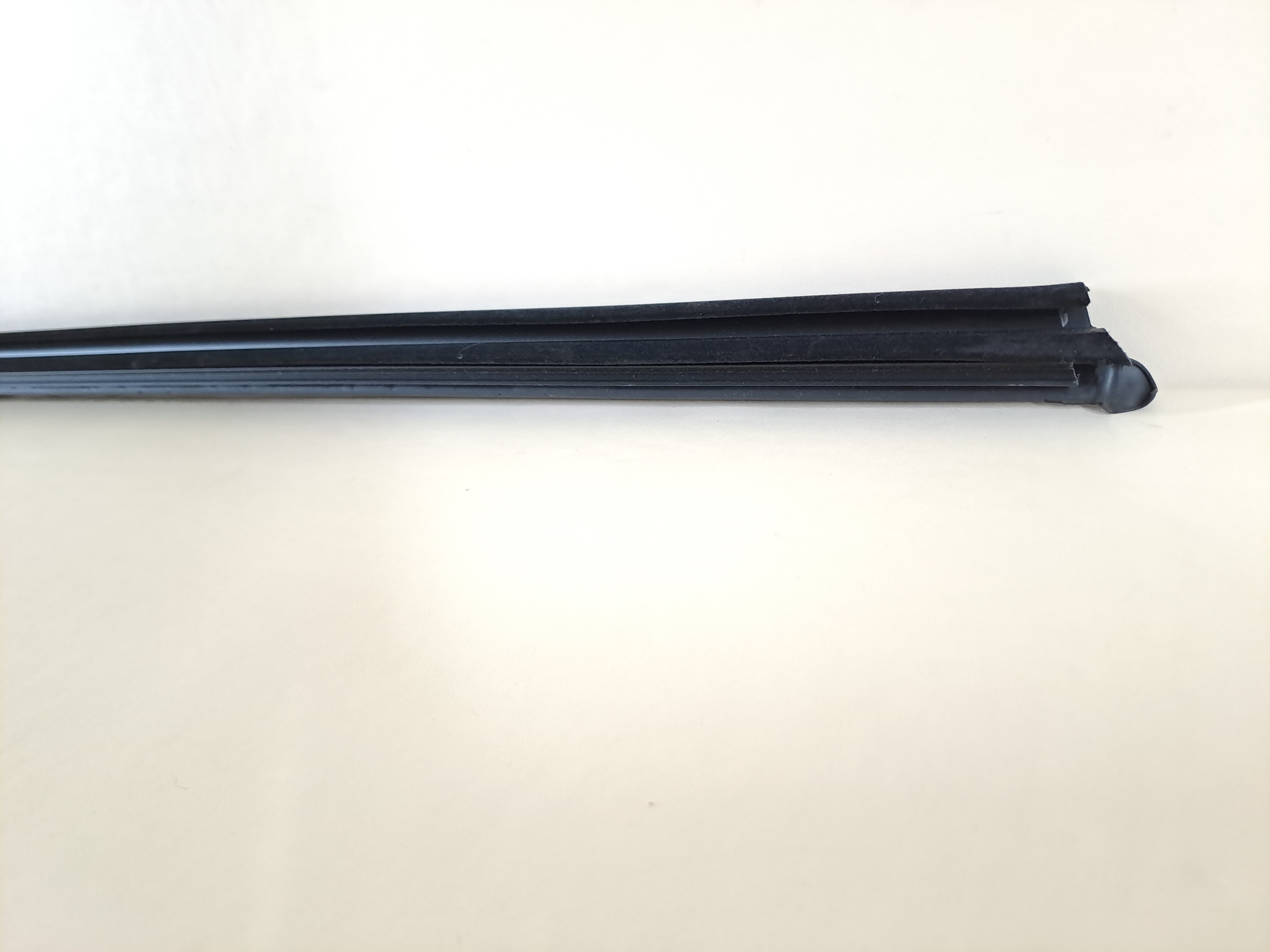 moulding dust door inner right front SEAT ARONA FR LIFT 2024r