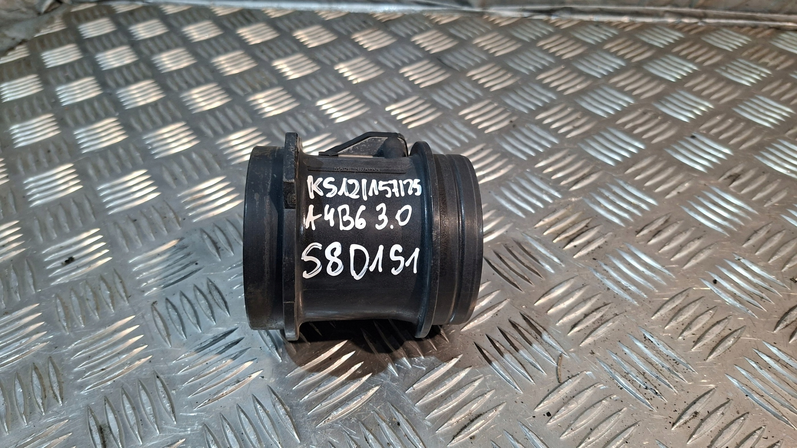 flow meter AUDI A4 B6 3.0