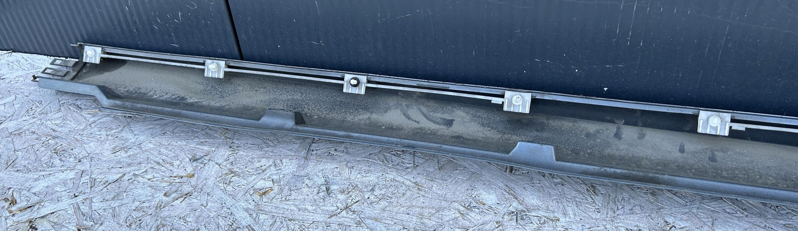 moulding threshold left VW PASSAT B7 KOMBI 10-14 LC7Z