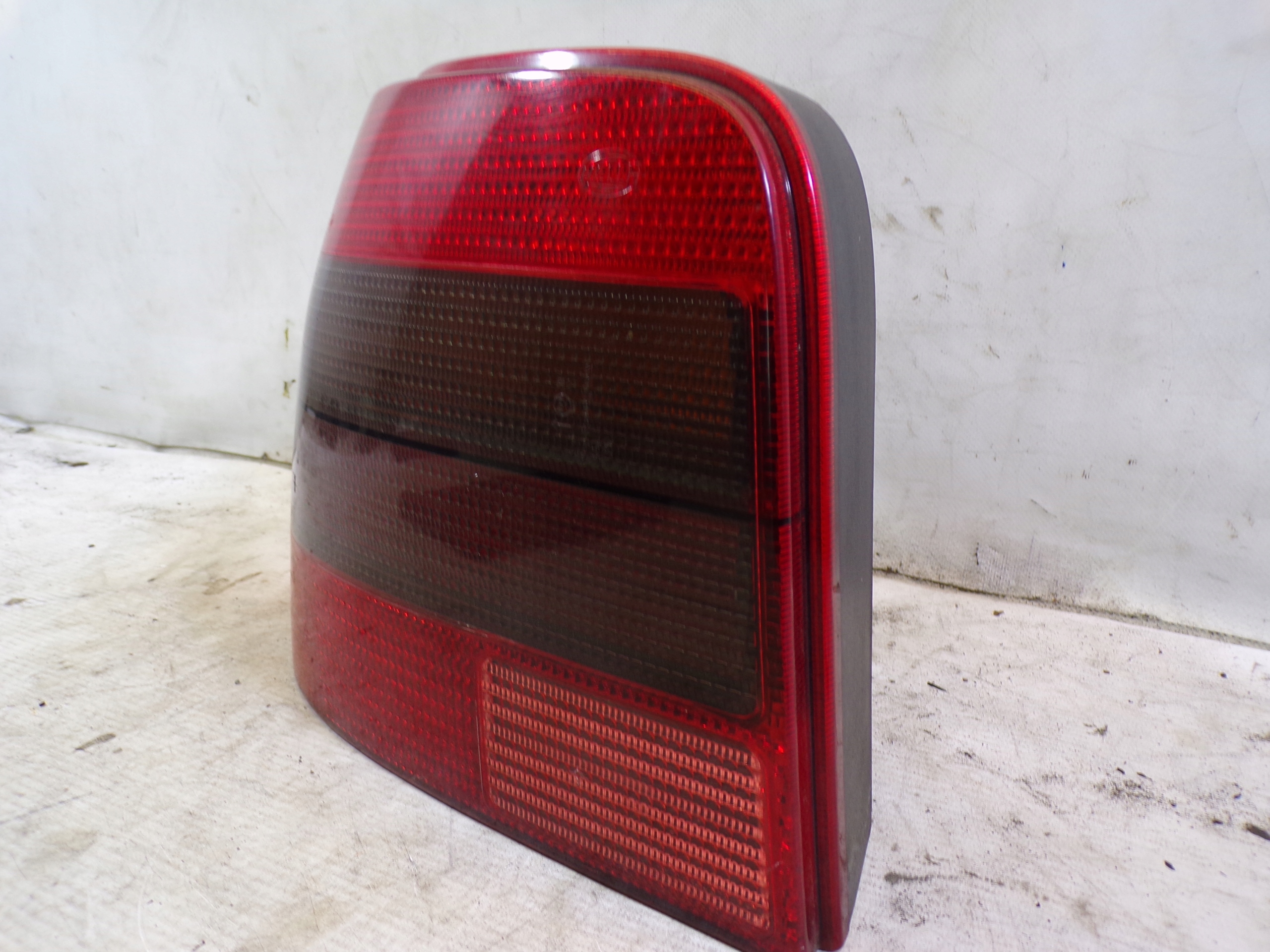 light rear rear part left VOLKSWAGEN GOLF 4 IV HB (3) (K)