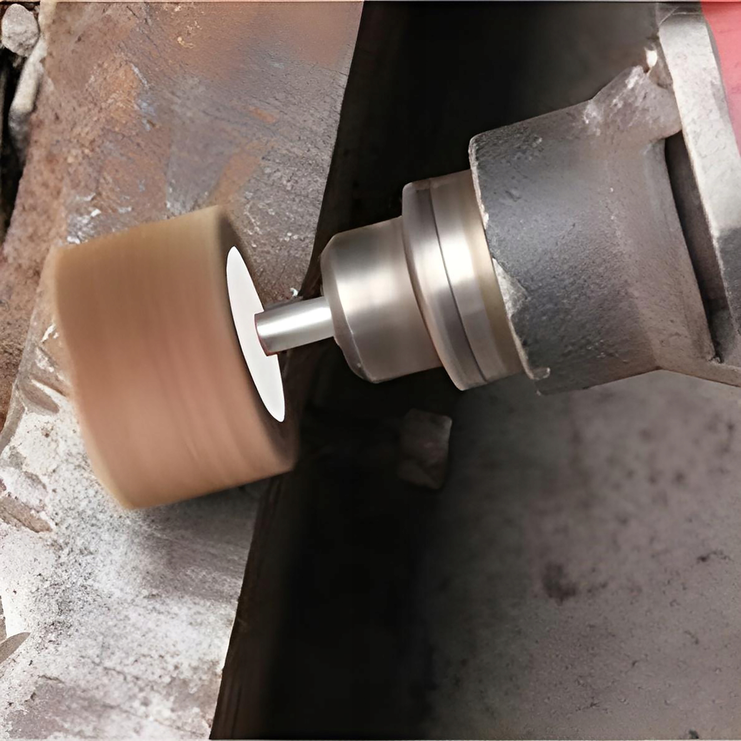 ŚCIERNICA TRZPIENIOWA LISTKOWA NA WIERTARKĘ WKRĘTARKĘ 30x20mm GRADACJA P60 Rodzaj tarczy ścierna