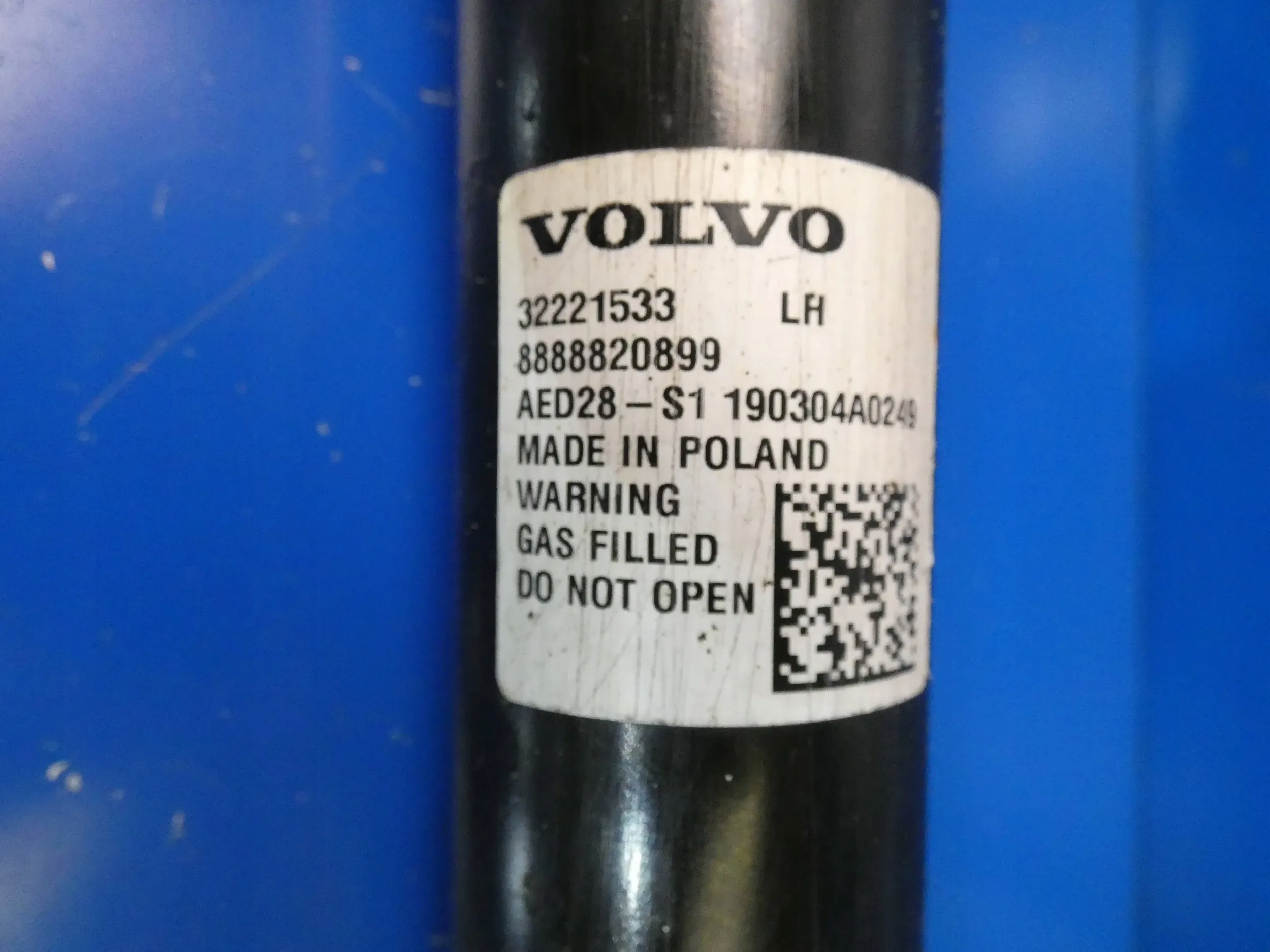 VOLVO XC40 Stoßdämpfer links heck hinten