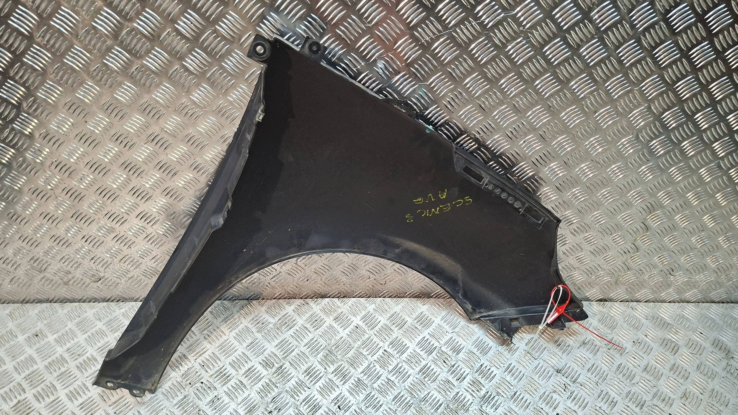fender front left 631010010R RENAULT SCENIC III 2009-2012