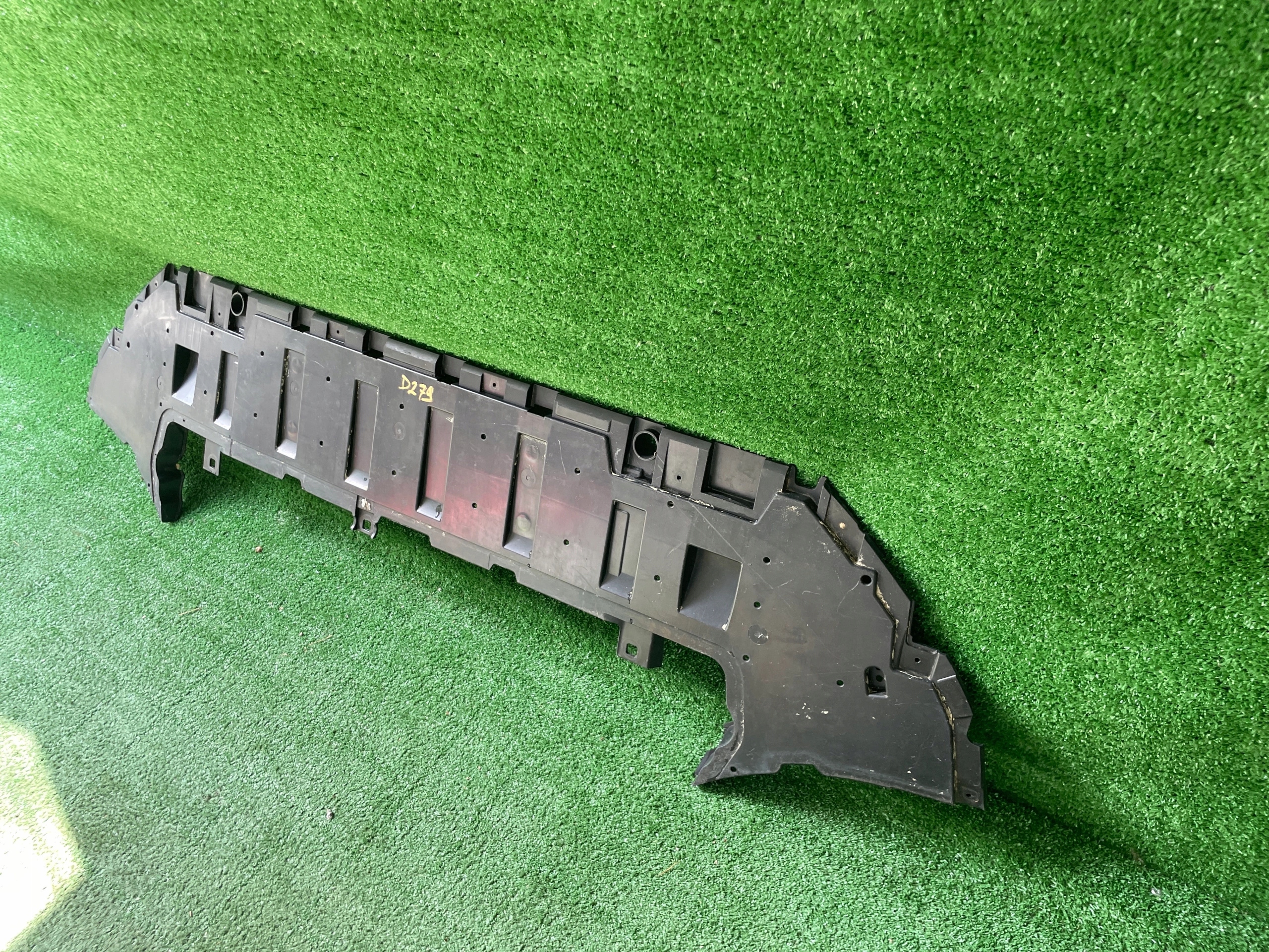 Volvo XC-90 II cover lower below bumper 31404141