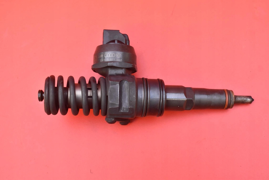 Einspritzdüse Einspritzdüse 038130073AS 0414720224 VW GOLF 5 V 2.0 SDI 75 KM 03-09