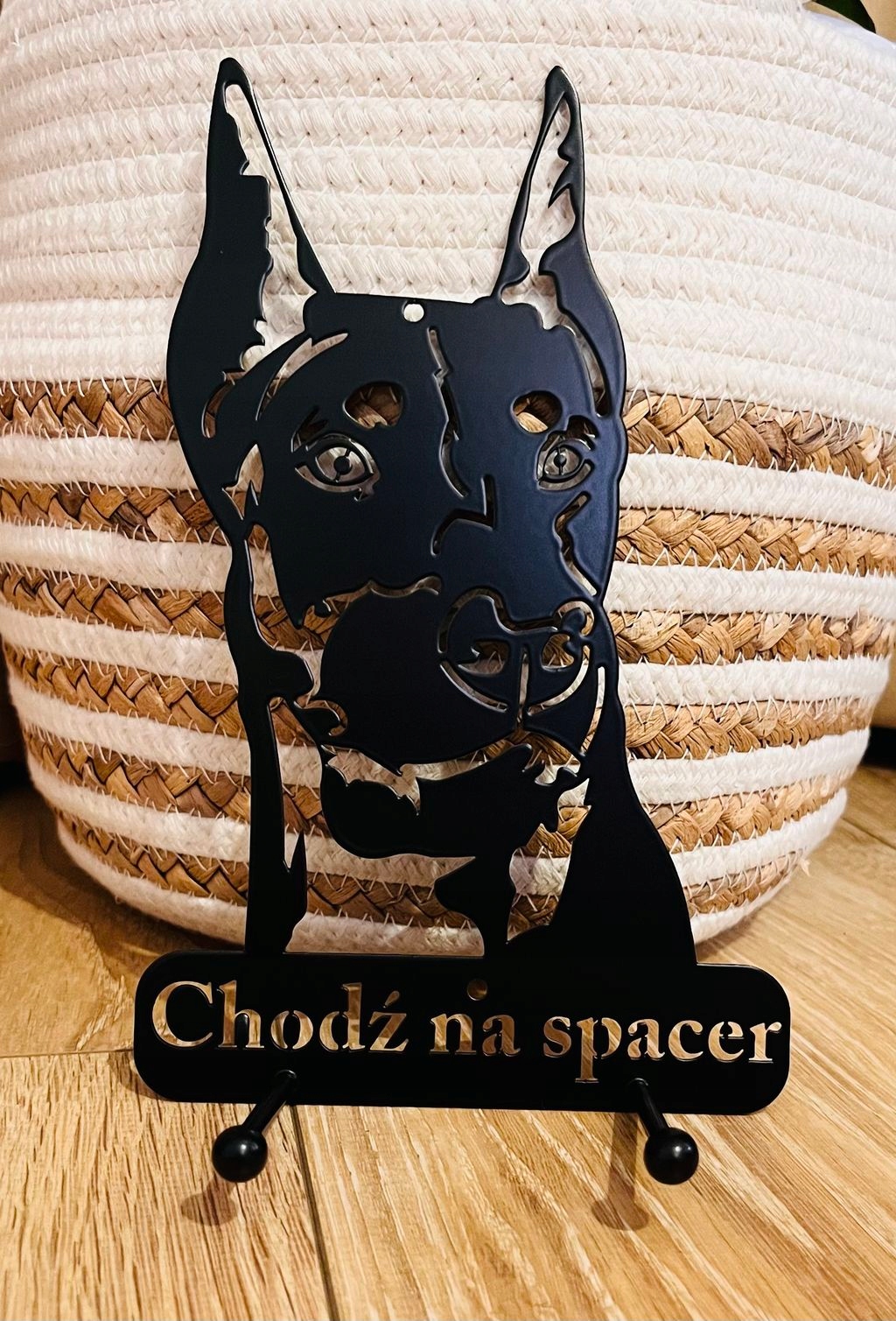 Wieszak na klucze smycz Pies Doberman Głębokość mebla 5 cm