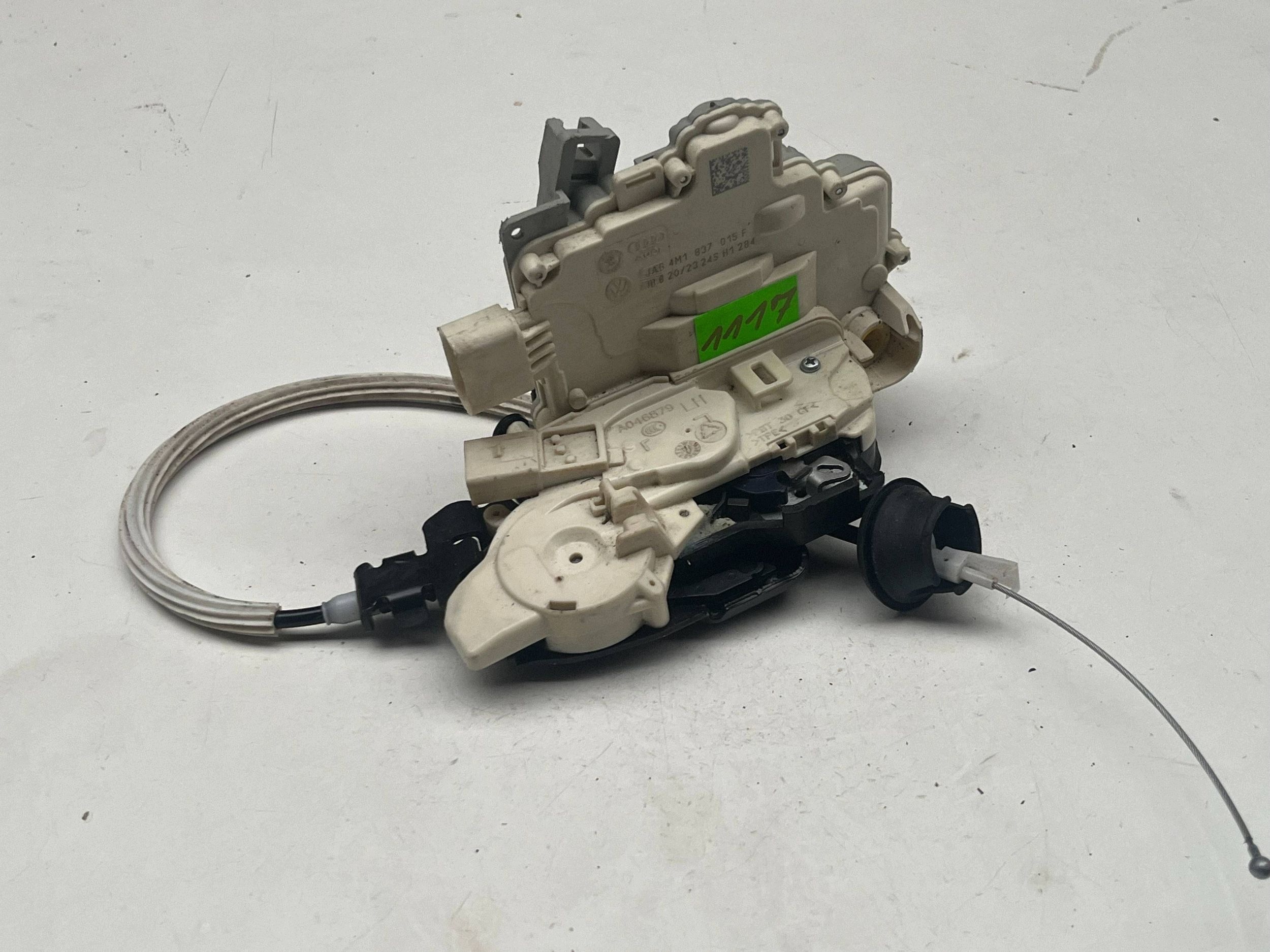 AUDI Q7 4M lock door left front 4M1837015F @M