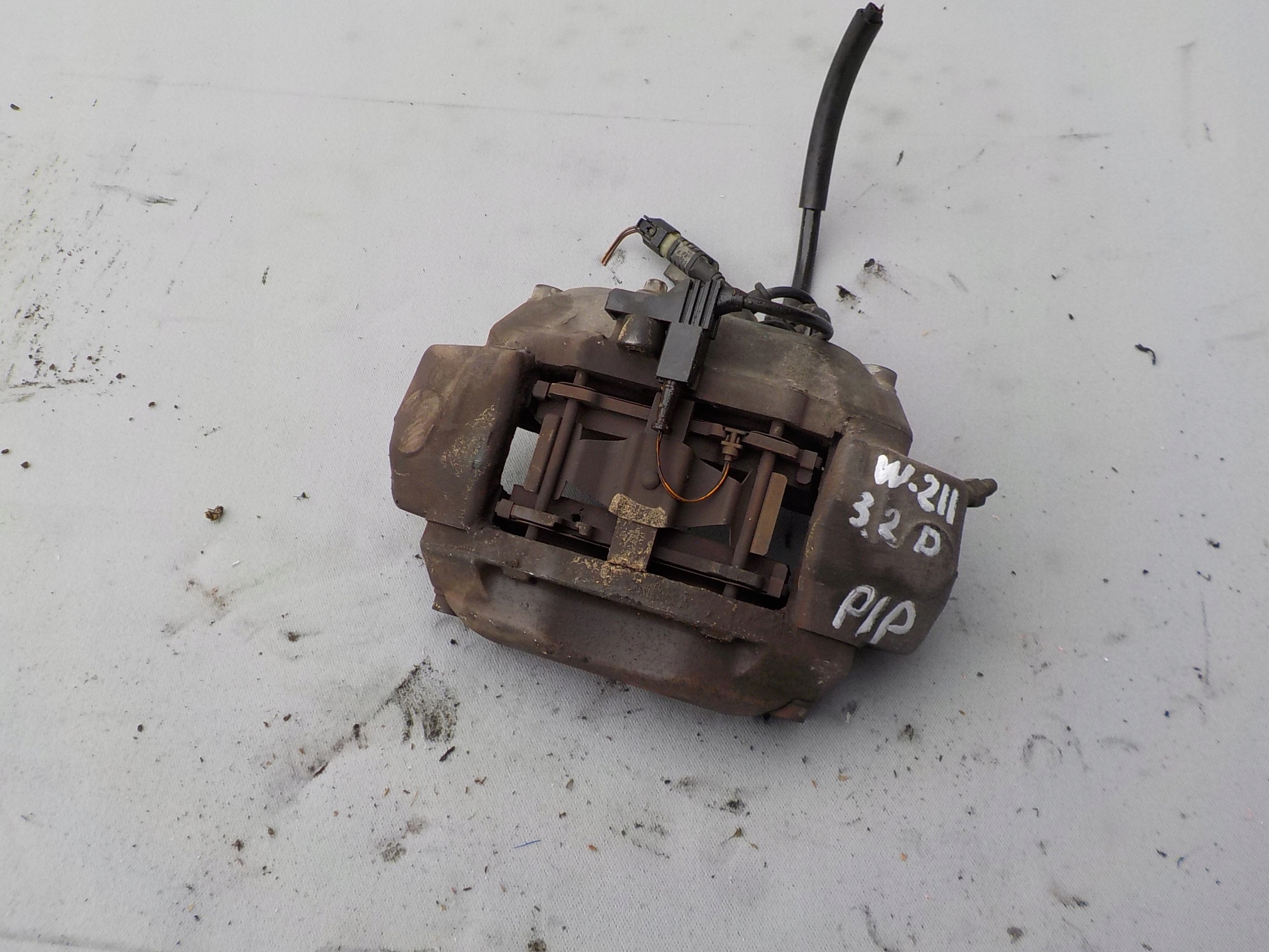 caliper brake right front mercedes w211 3,2 cdi 2004r
