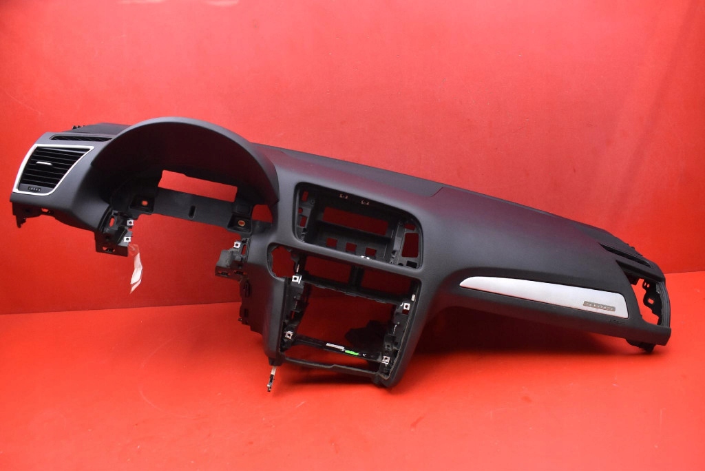 dashboard instrument panel console cockpit EU AUDI Q5 8R QUATTRO 08-12