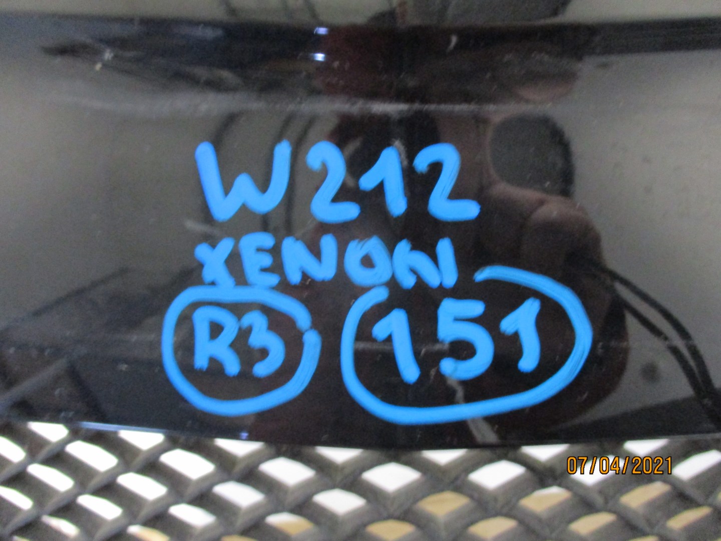 front bumper Mercedes E-klasa W 212 Xenon damag.