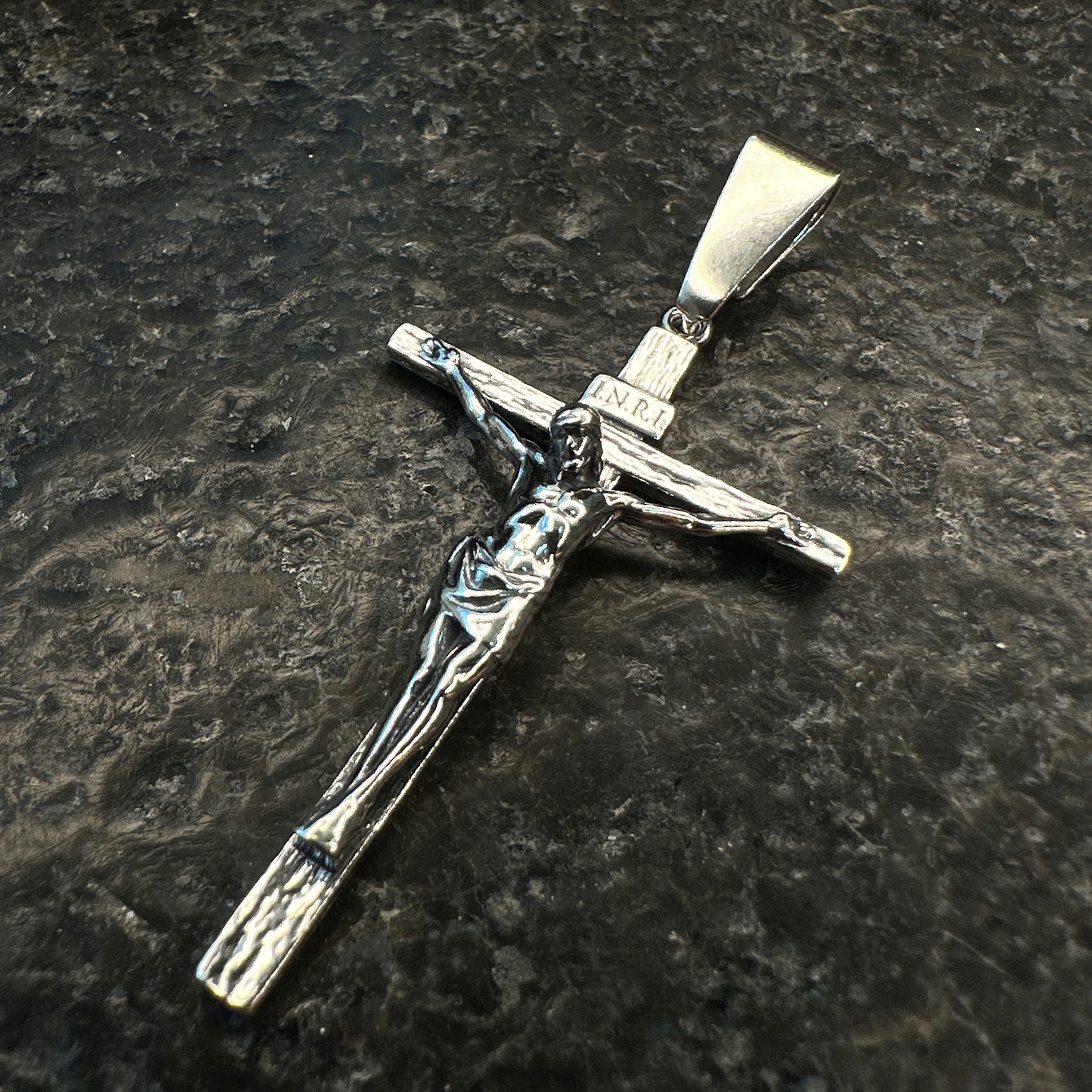 Krzyżyk srebrny 925 z Jezusem duży męski Marka Inna marka