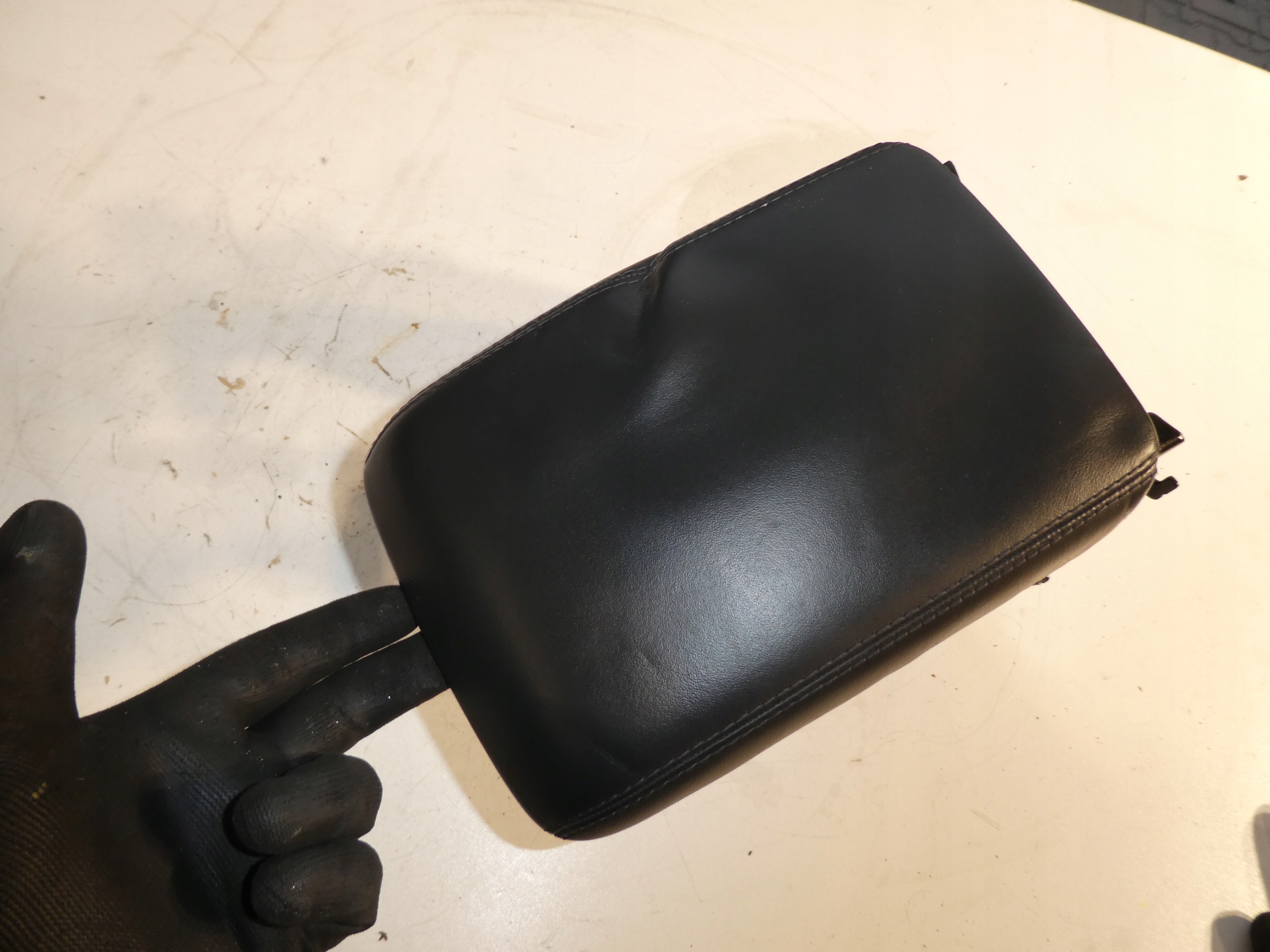 AUDI A5 and 8T A4 B8 8K armrest 8K0864283 leather