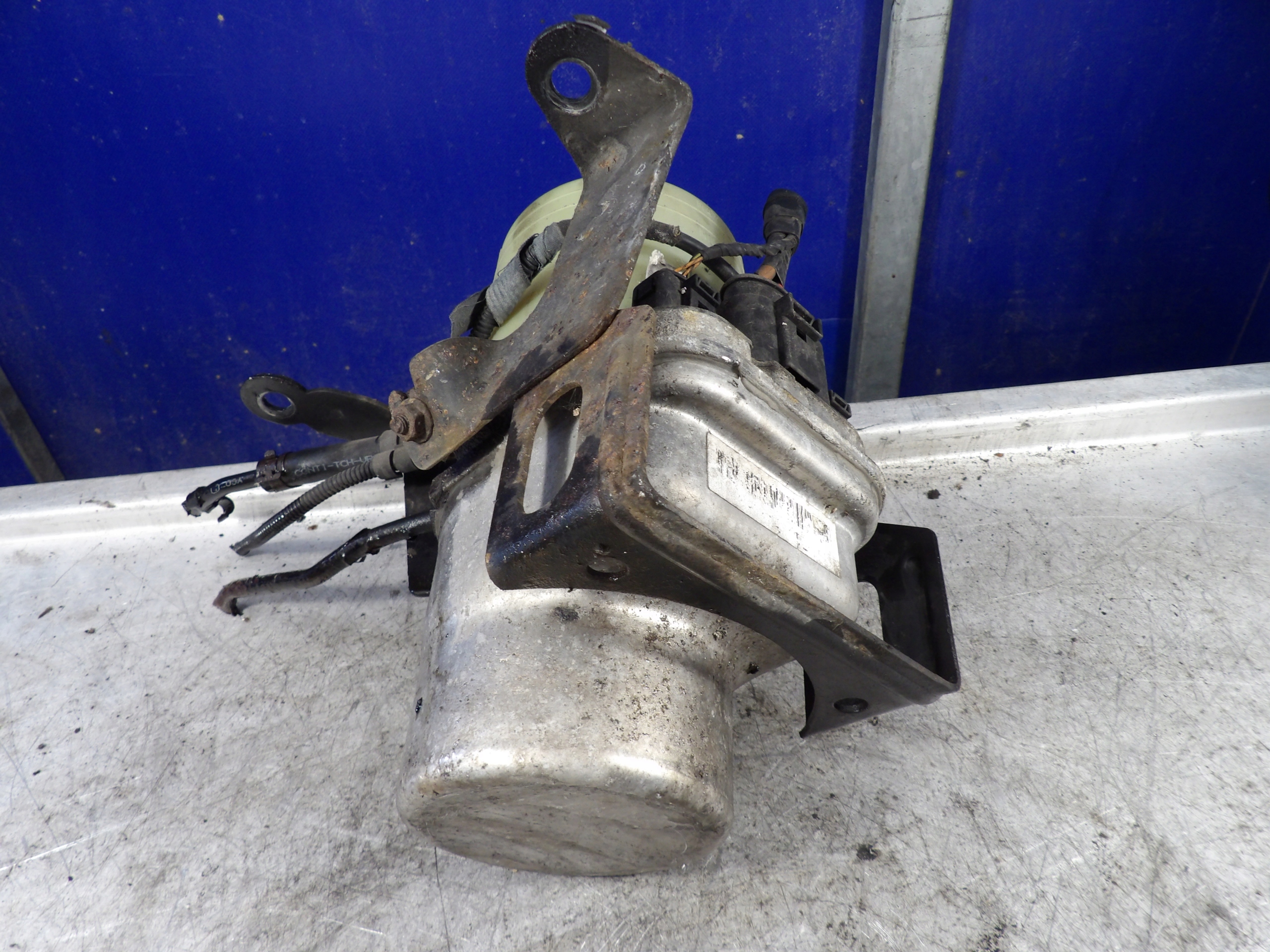 Volkswagen Polo IV 9N servo pump 6Q0423376