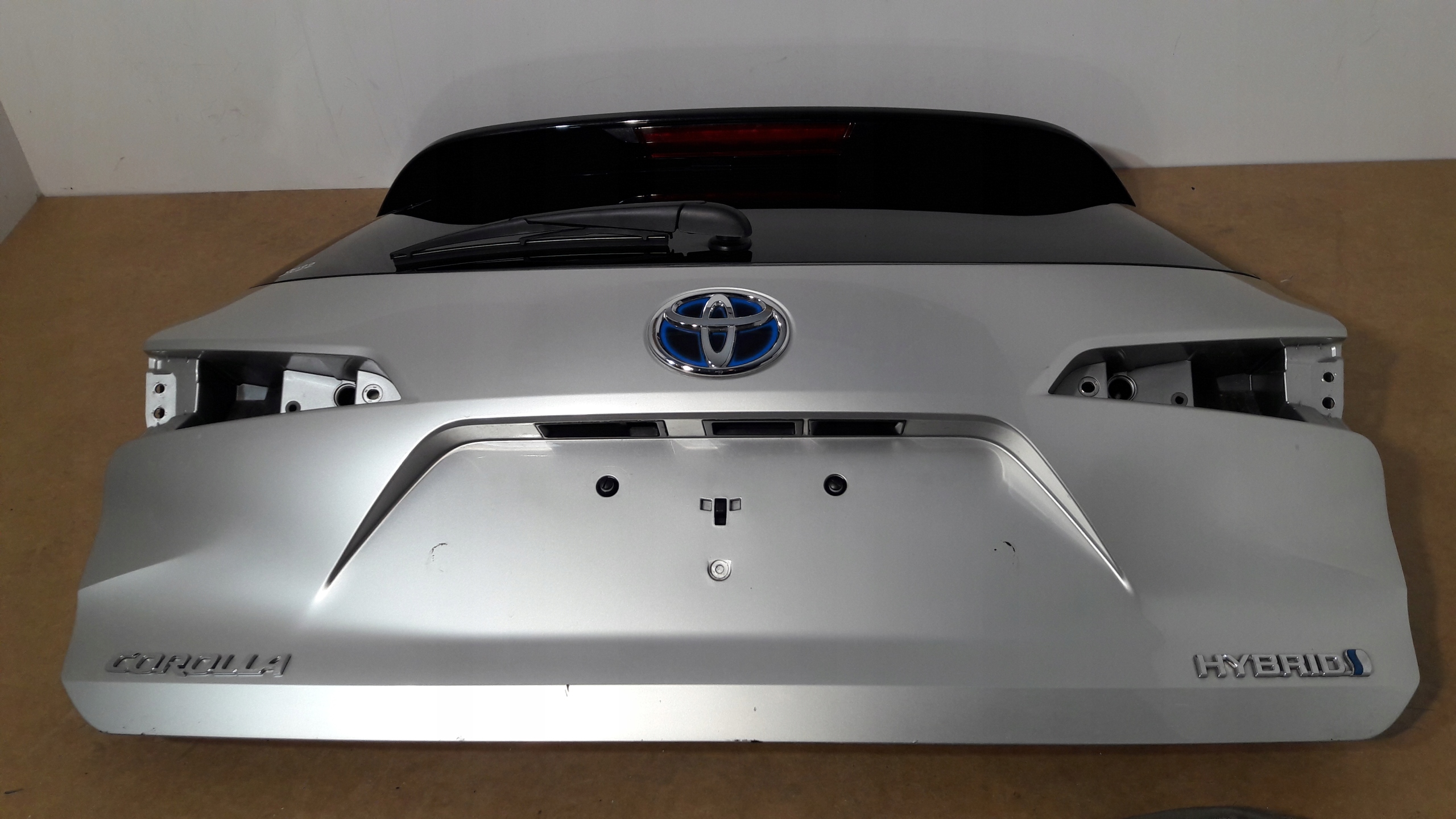 rear trunk door TOYOTA COROLLA E21 KOMBI electrical (H127) E210 ELEKTRYK