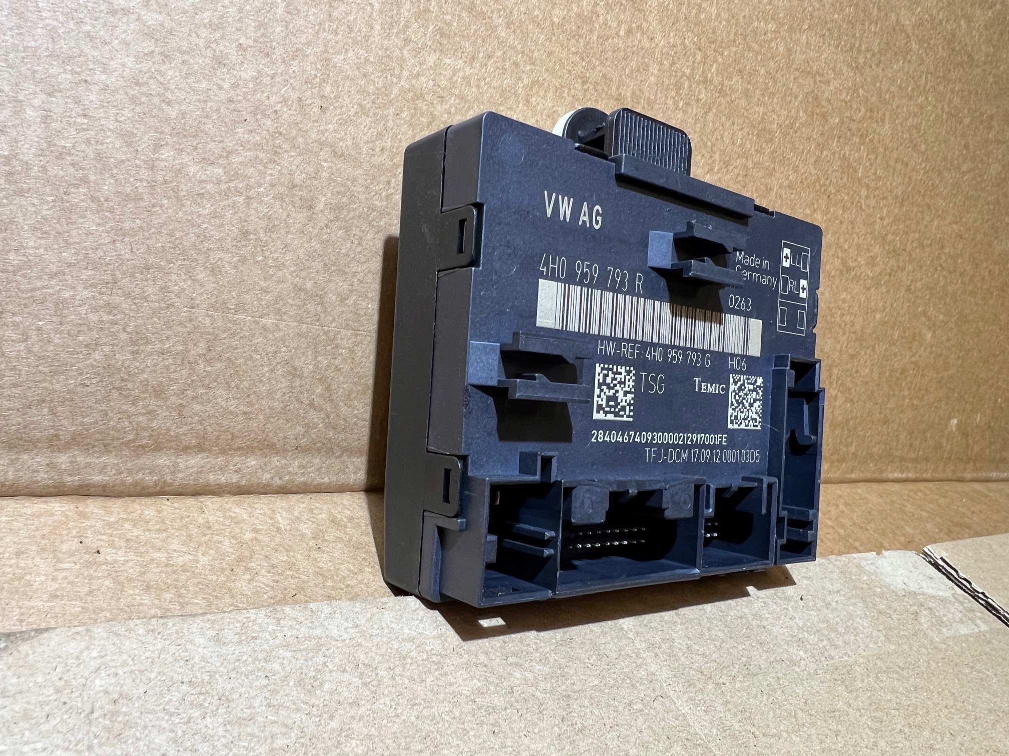 AUDI A8 D4 module control unit door DOCIAG left front 4H0959793R