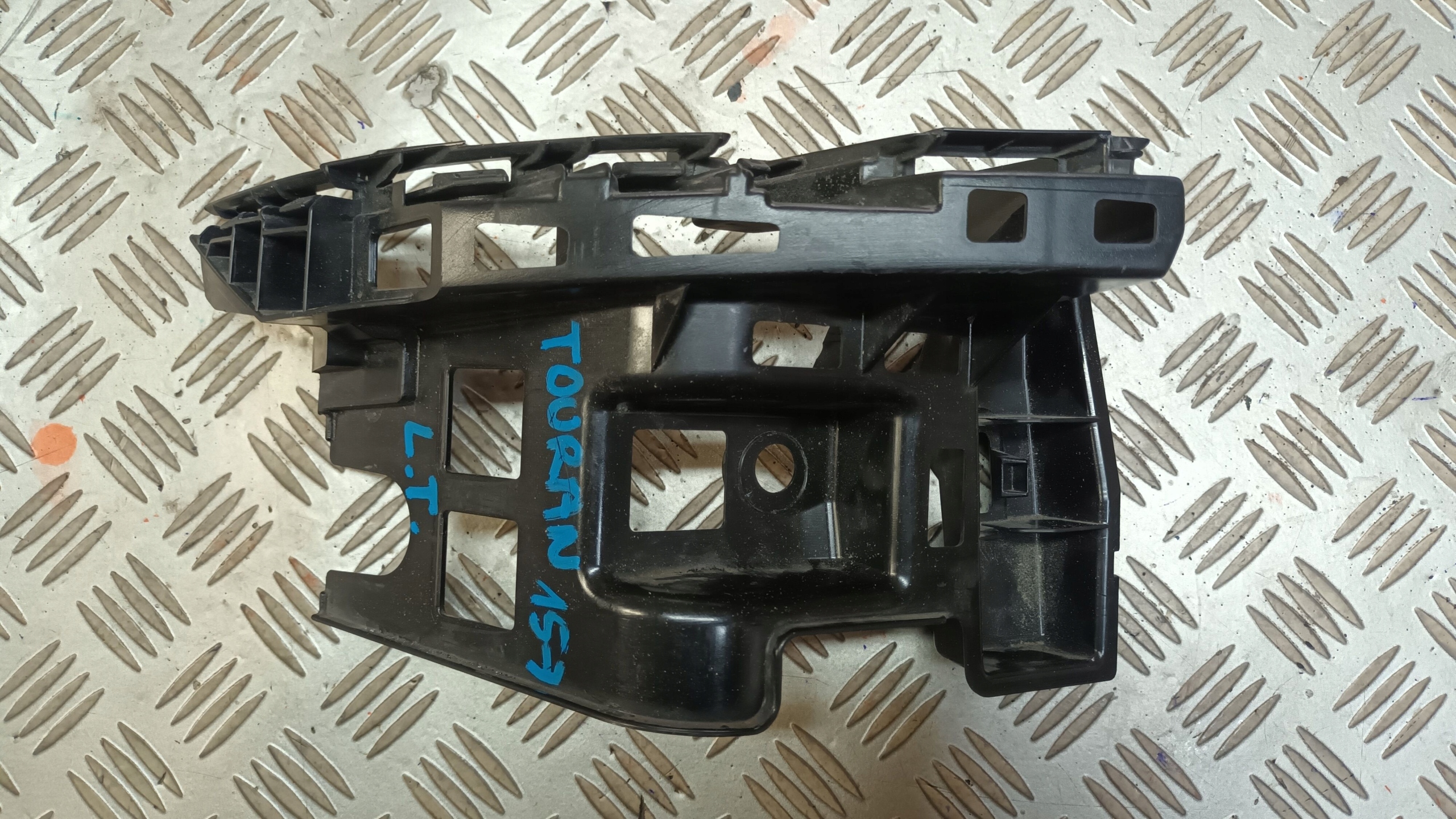 Gauche Support Console Pare choc Arrière VW TOURAN II 2015->