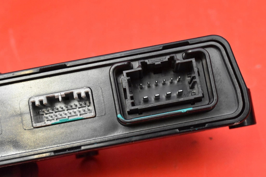 Bedienteil modul hinten heckklappe 1007511-00-A TESLA MODEL S 12-20