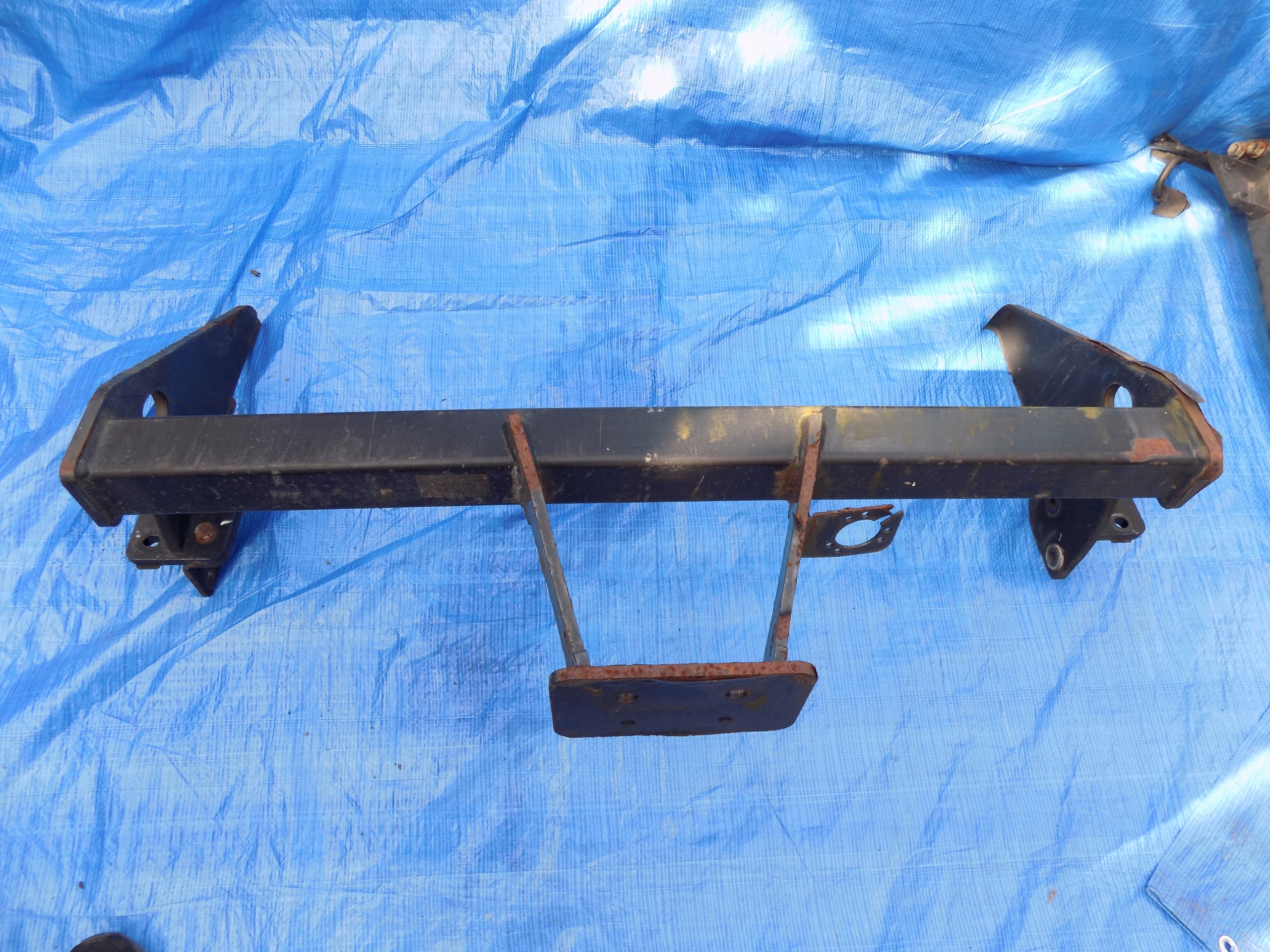 Балка буксирного гака задня NAVARA D23 NP300