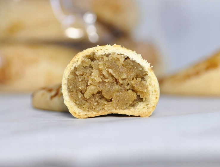 Domowe rogaliki z orzechami