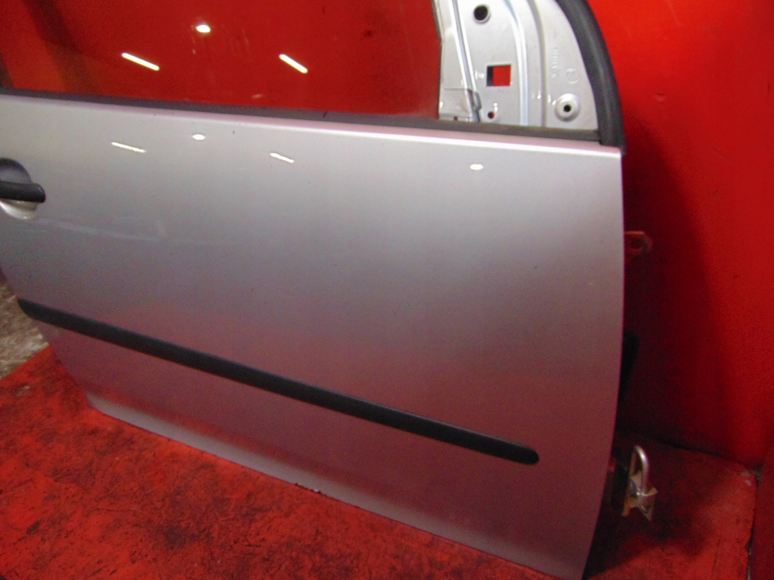 VOLKSWAGEN GOLF 5 V 1K1 door front right 5D LA7W