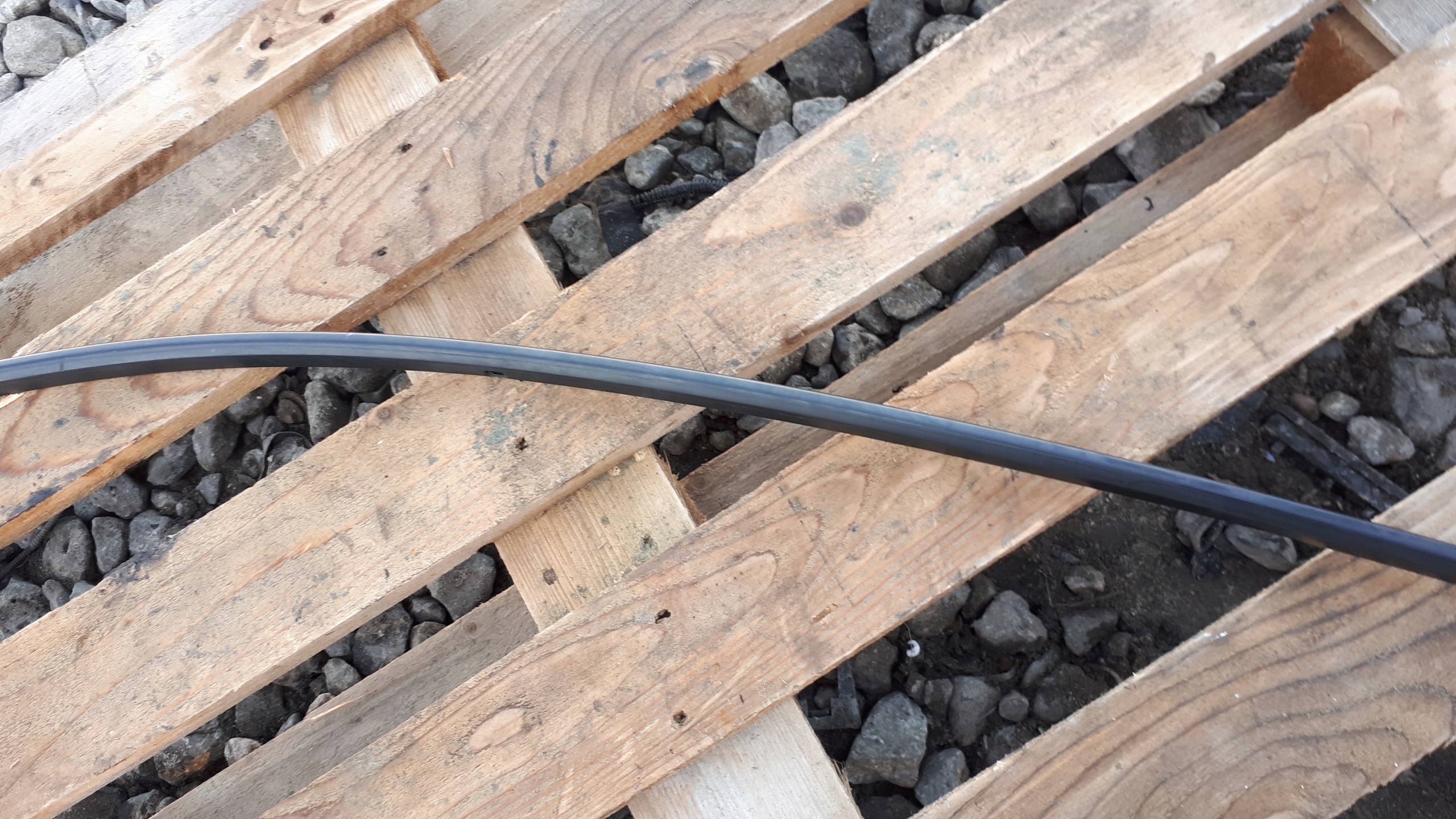 A4 B8 LIFT moulding bodywork roofs left black