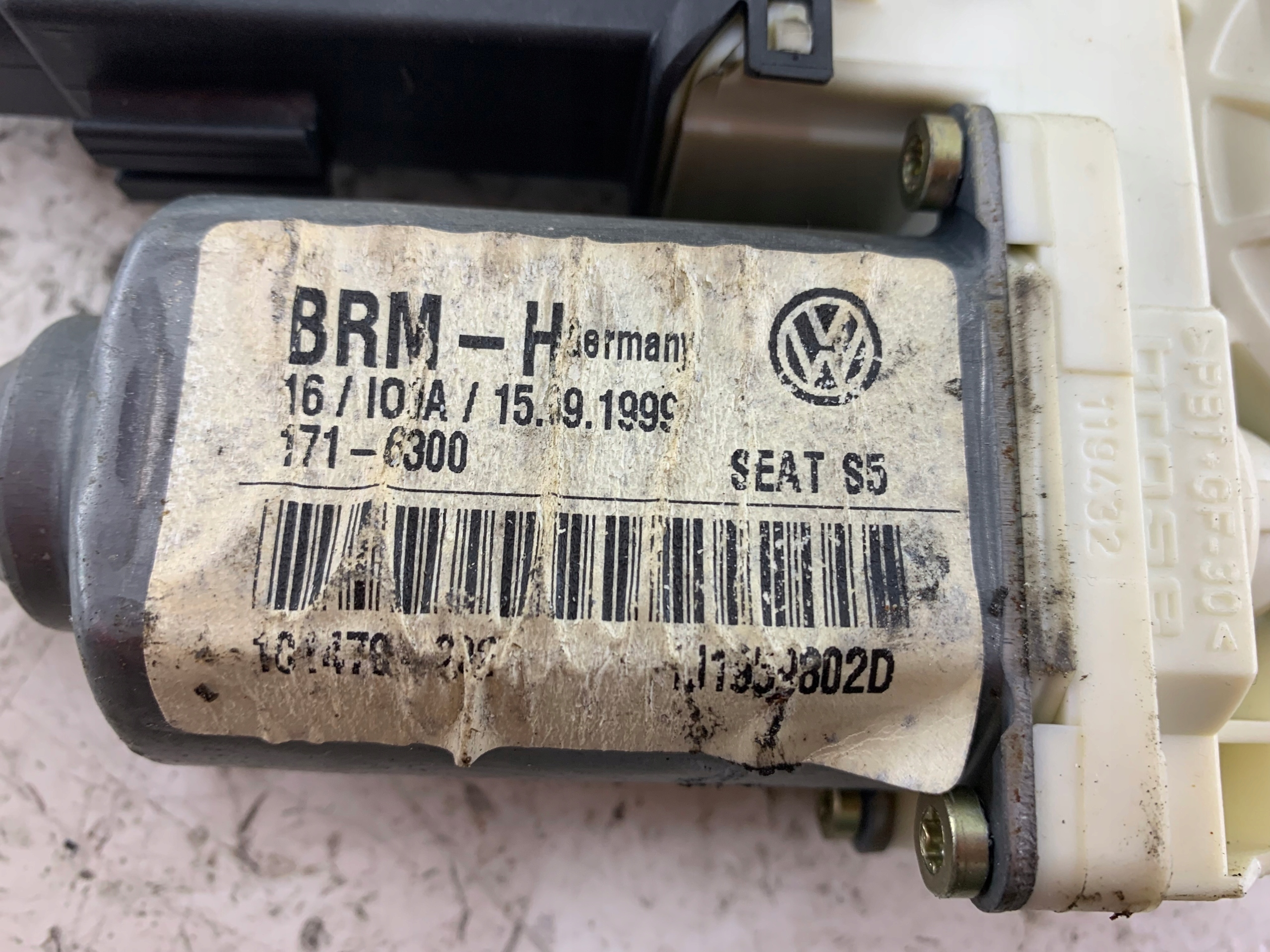 VW GOLF IV LEON and mini motor windows right front 1J1959802D