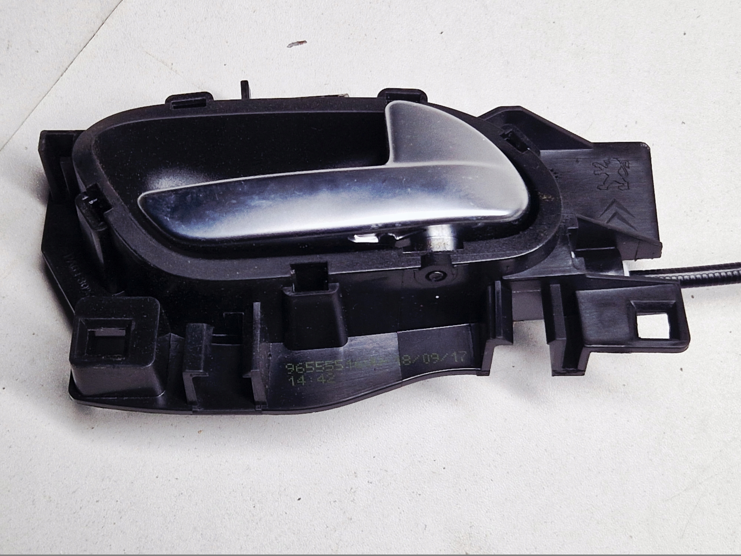 PEUGEOT 2008 lock handle door right front 9812500780 KOMPLET