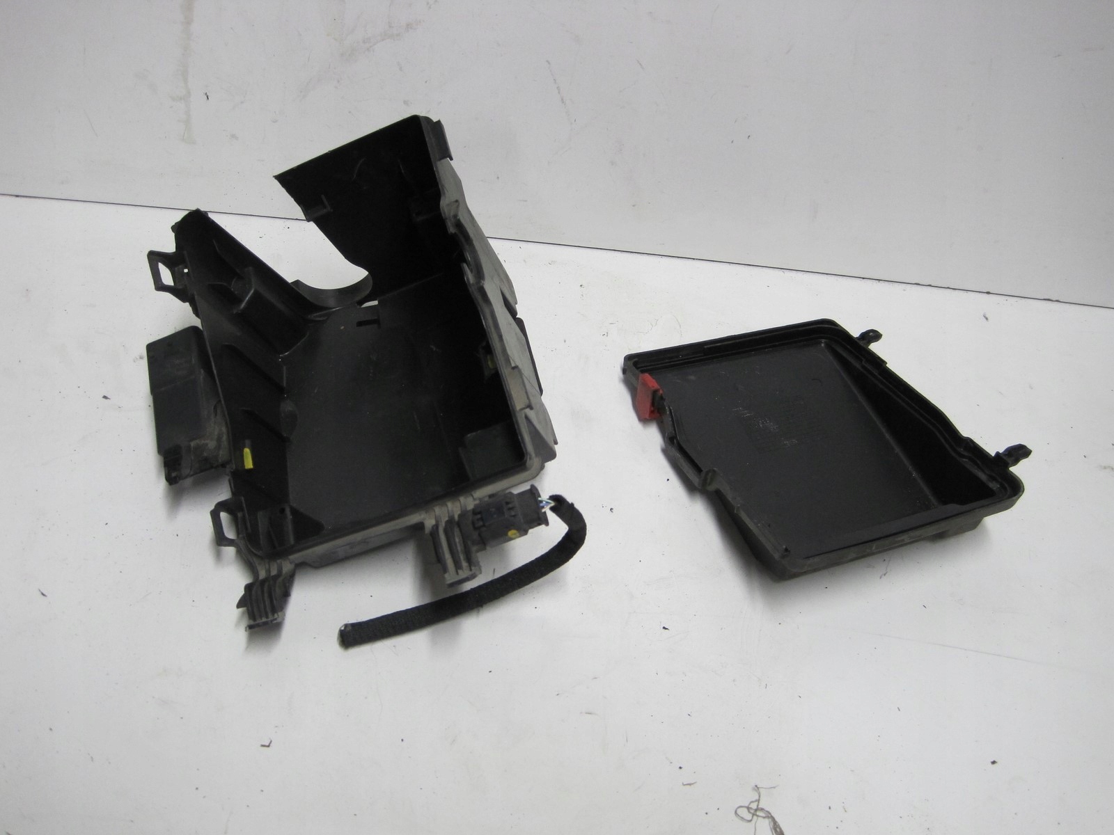 boîte à fusibles PEUGEOT 9804681980