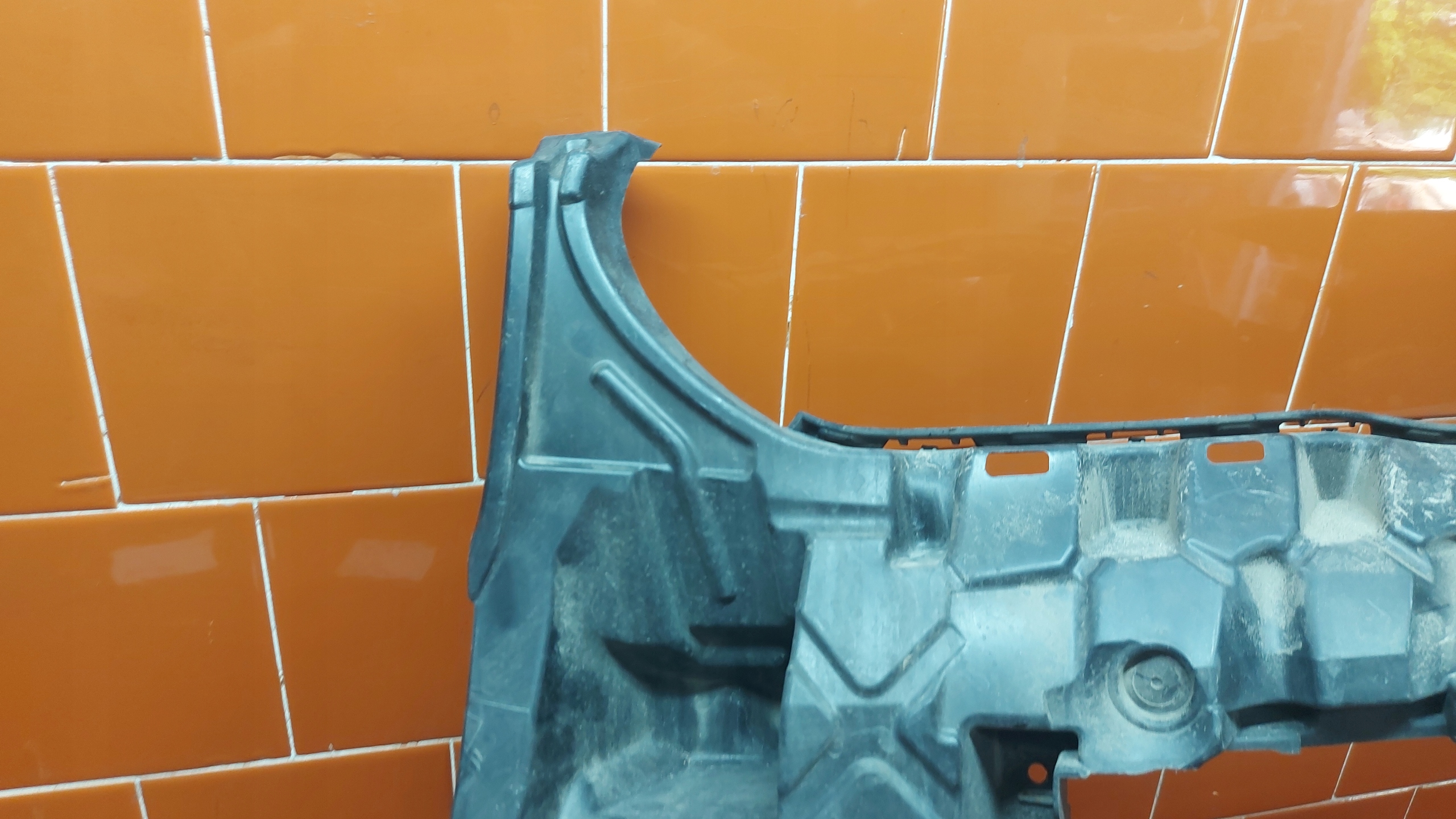 bumper bracket left front front BMW X5 G05 m-packet 18