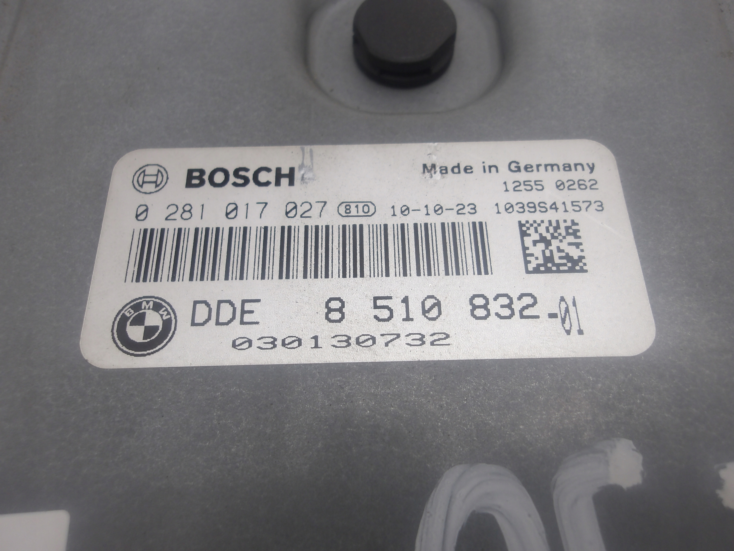 BMW E90 E91 05-12 320d 2.0D N47 computer control unit of the engine 8510832