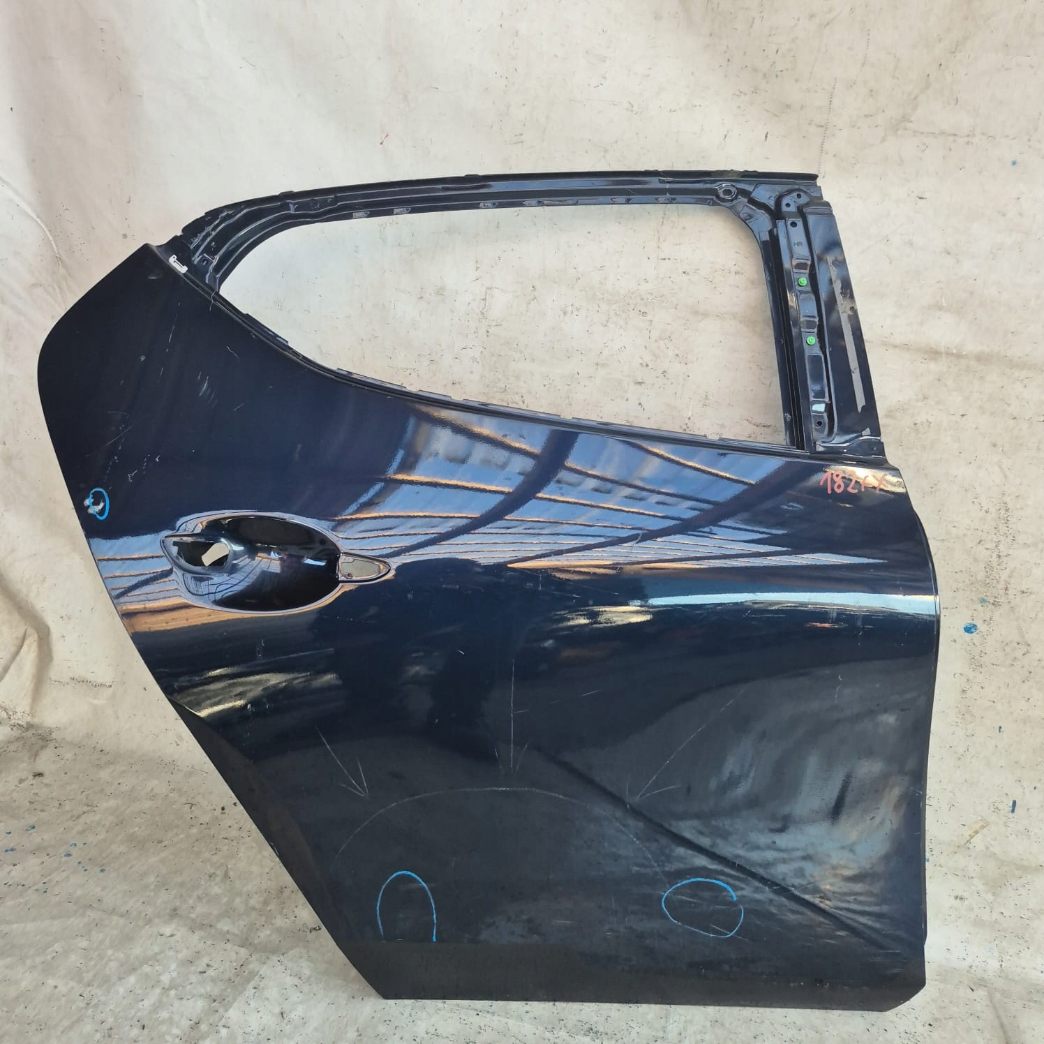 MAZDA 3 IV HB 19-> door rear part rear. right