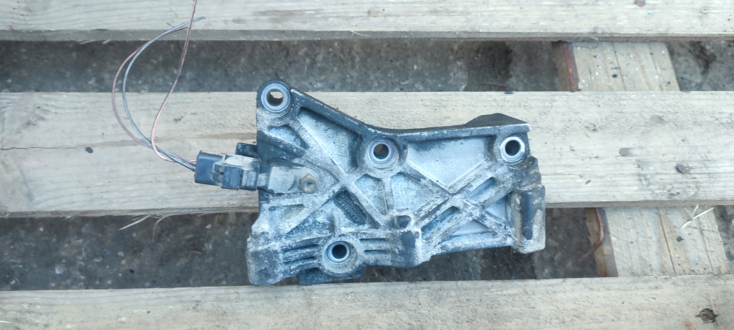 engine mount RENAULT KANGOO and 1.5 DCI 8200101196