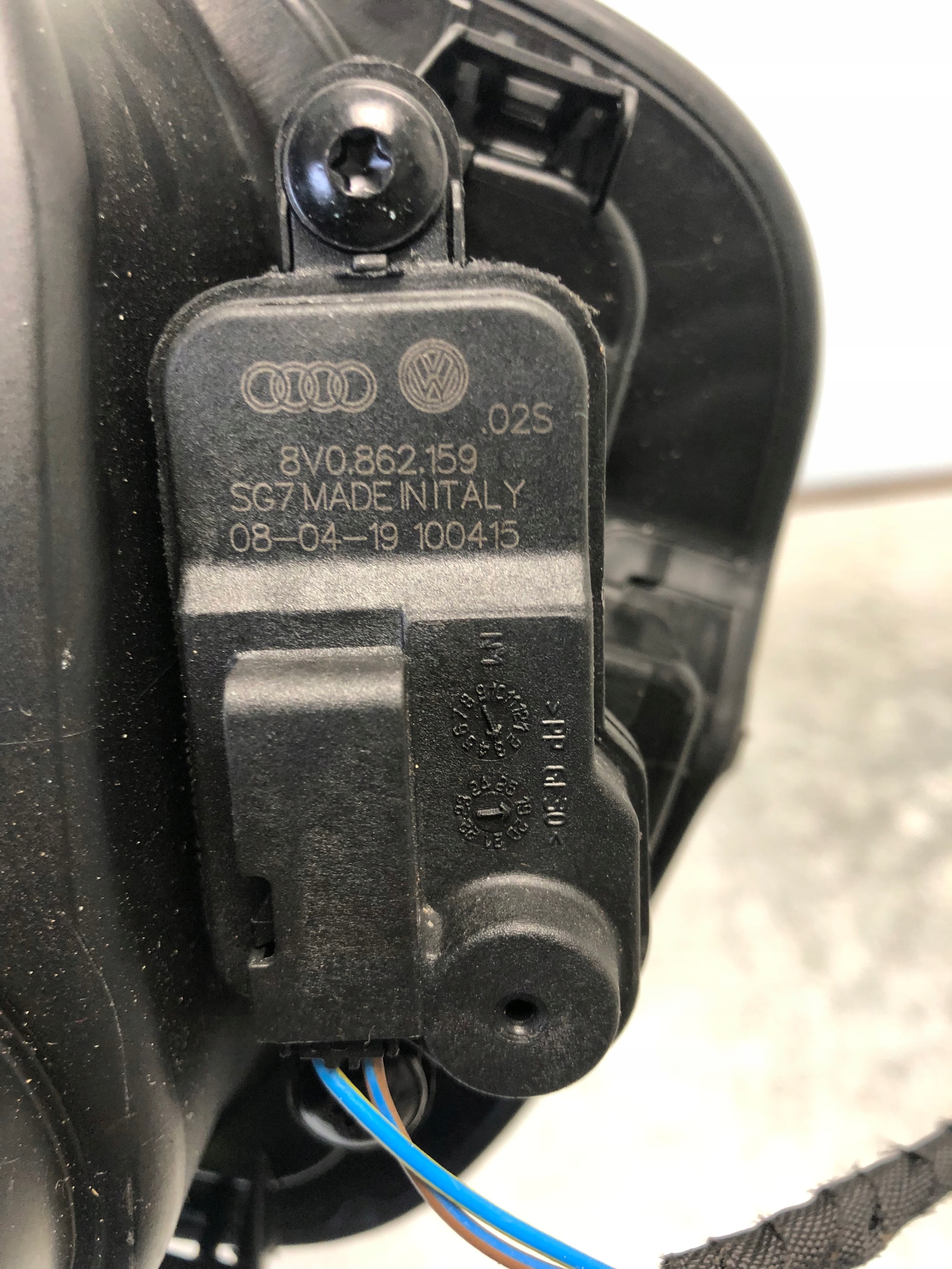 Tankklappe SKODA KODIAQ 8V0862159 LC9X