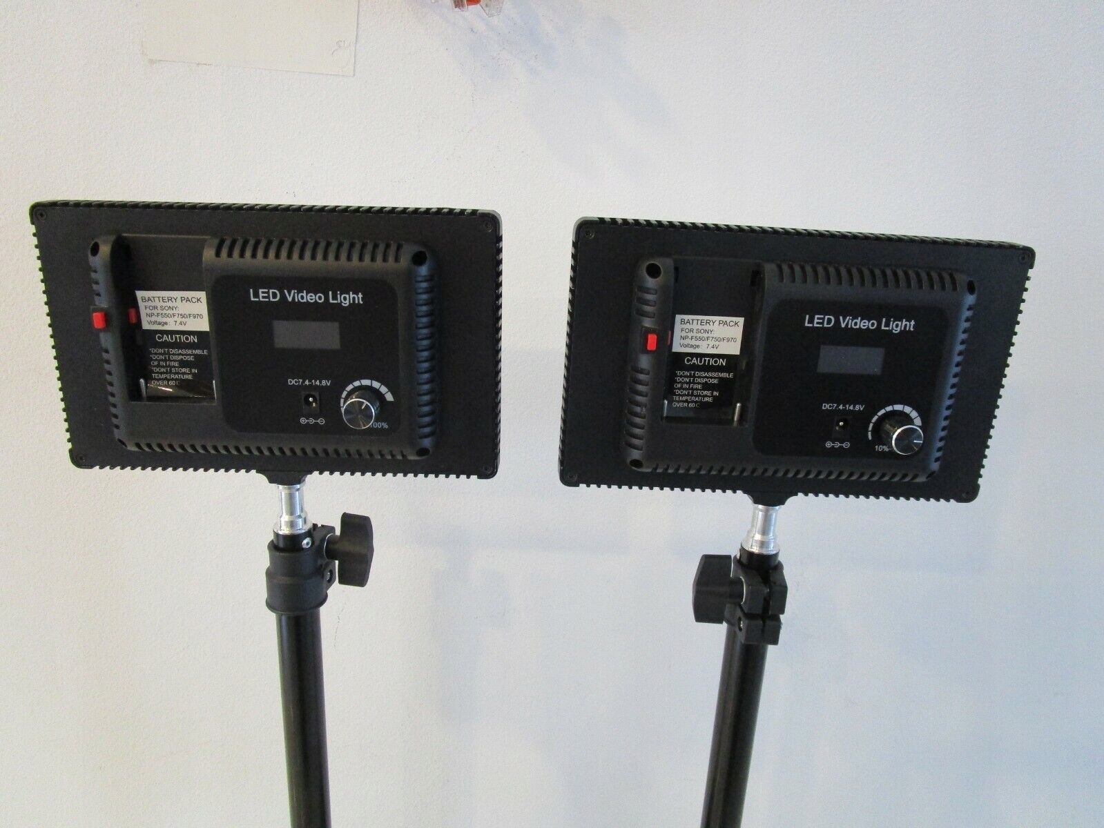 HAKUTATZ 2x lampa LED + stojak na mikrofon + osłona Pop + tło Do stramingu Kod producenta HK-10