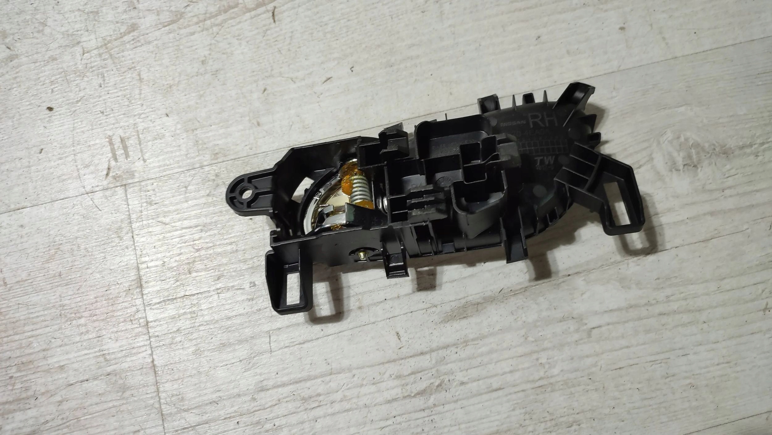 Nissan Qashqai 16r 1.5dci front side right handle inner