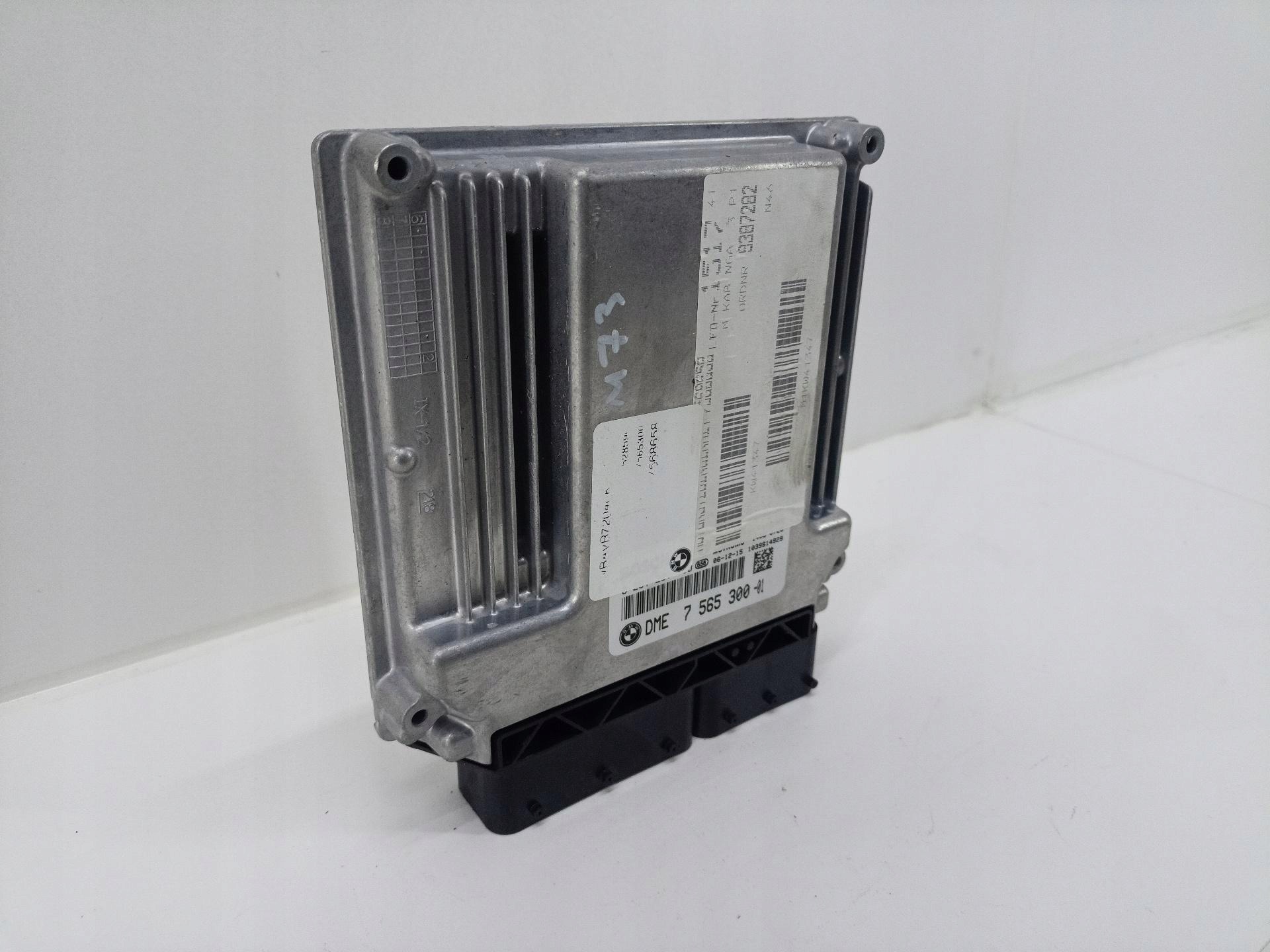 control unit of the engine BMW 3 E90/E91 E91 2007 7565300