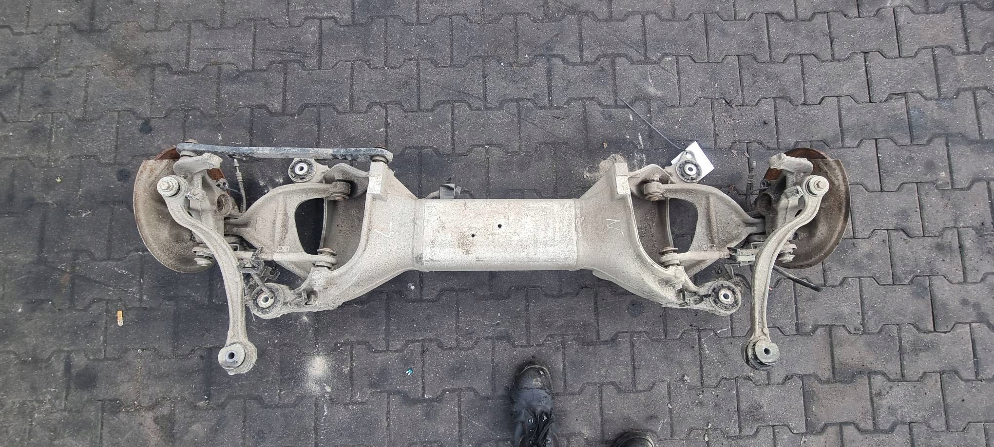 träger / Achsträger heck PEUGEOT 508