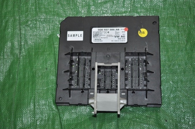 блок комфорта vw PASSAT B8 2.0tdi 5Q0937086AB