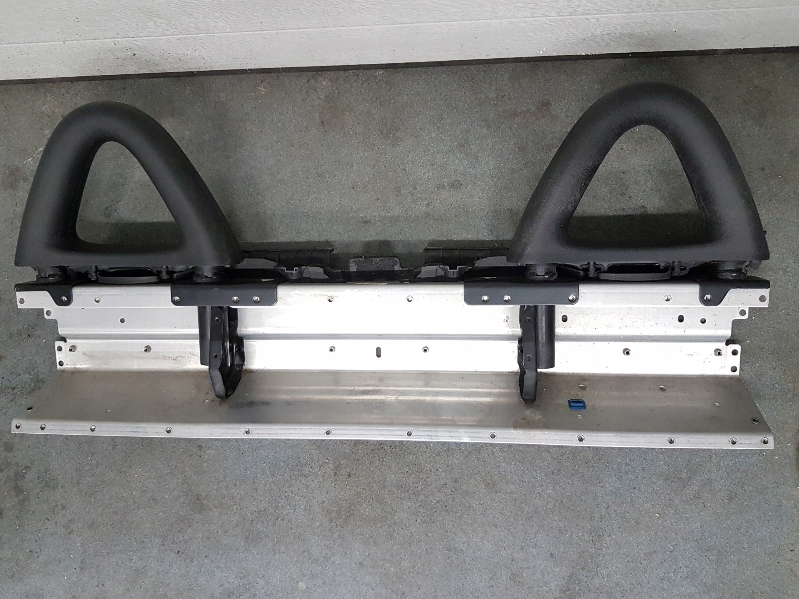 ZAGŁÓWKI STELAŻ BELKA MERCEDES SLK W171 R171 04-11