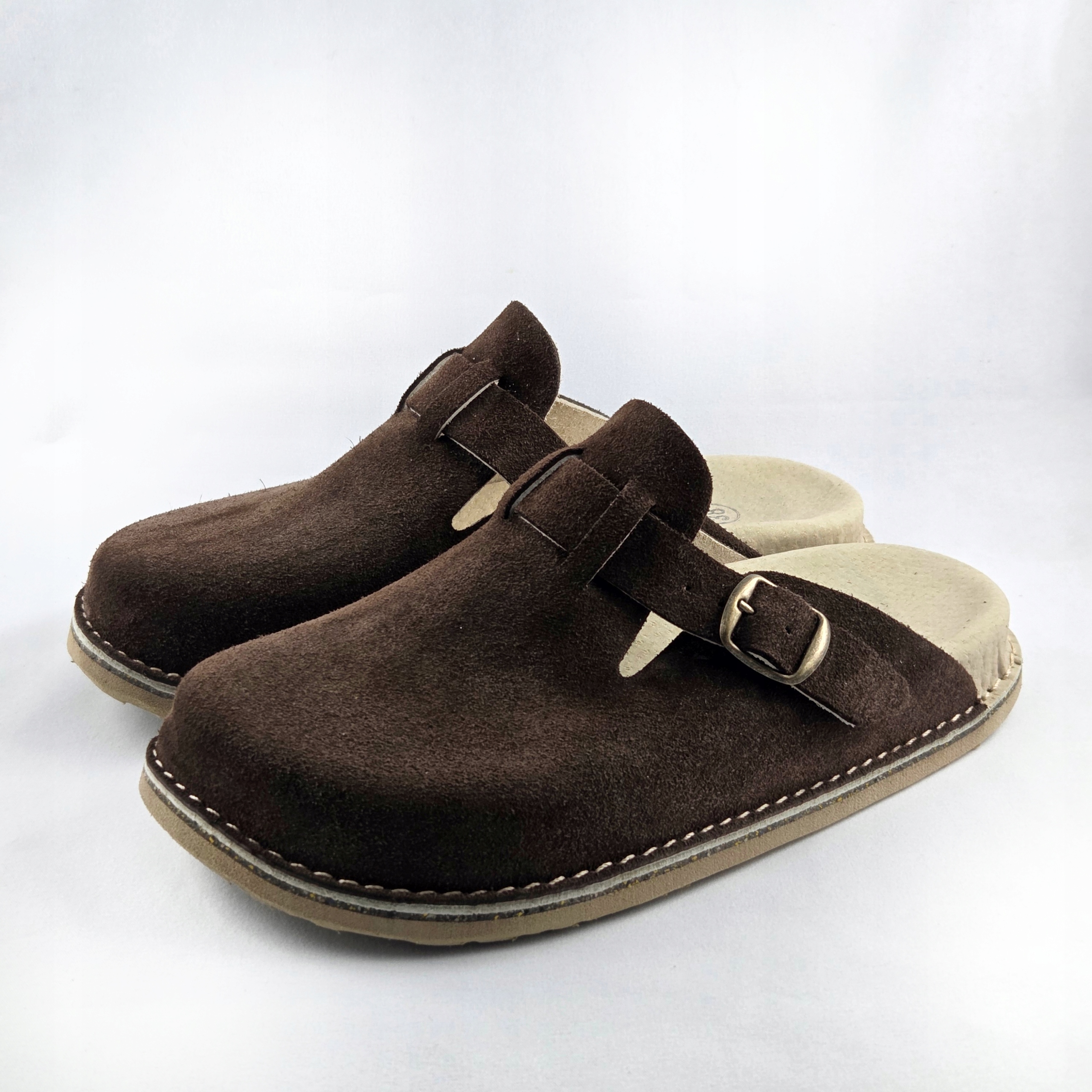 Klapki profilaktyczne zakryte Abat Dmkz czekolada welur 41