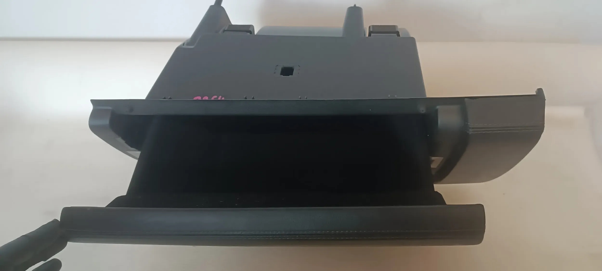 бардачок renault KOLEOS 2 II РЕСТАЙЛИНГ 685003744R