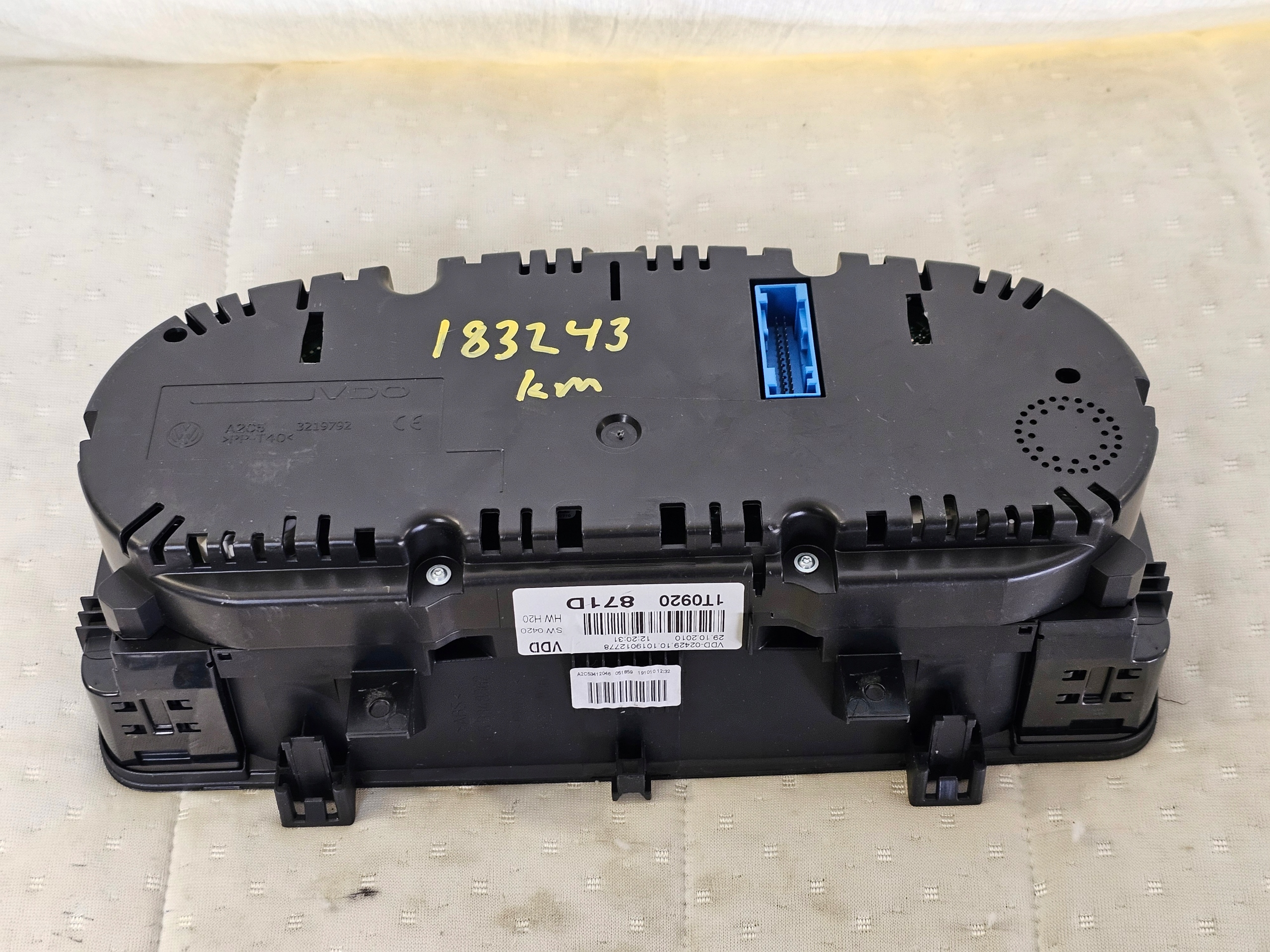 vw Touran II 2 1.6 tdi 10-15 спидометр часы 1T0920871D европа