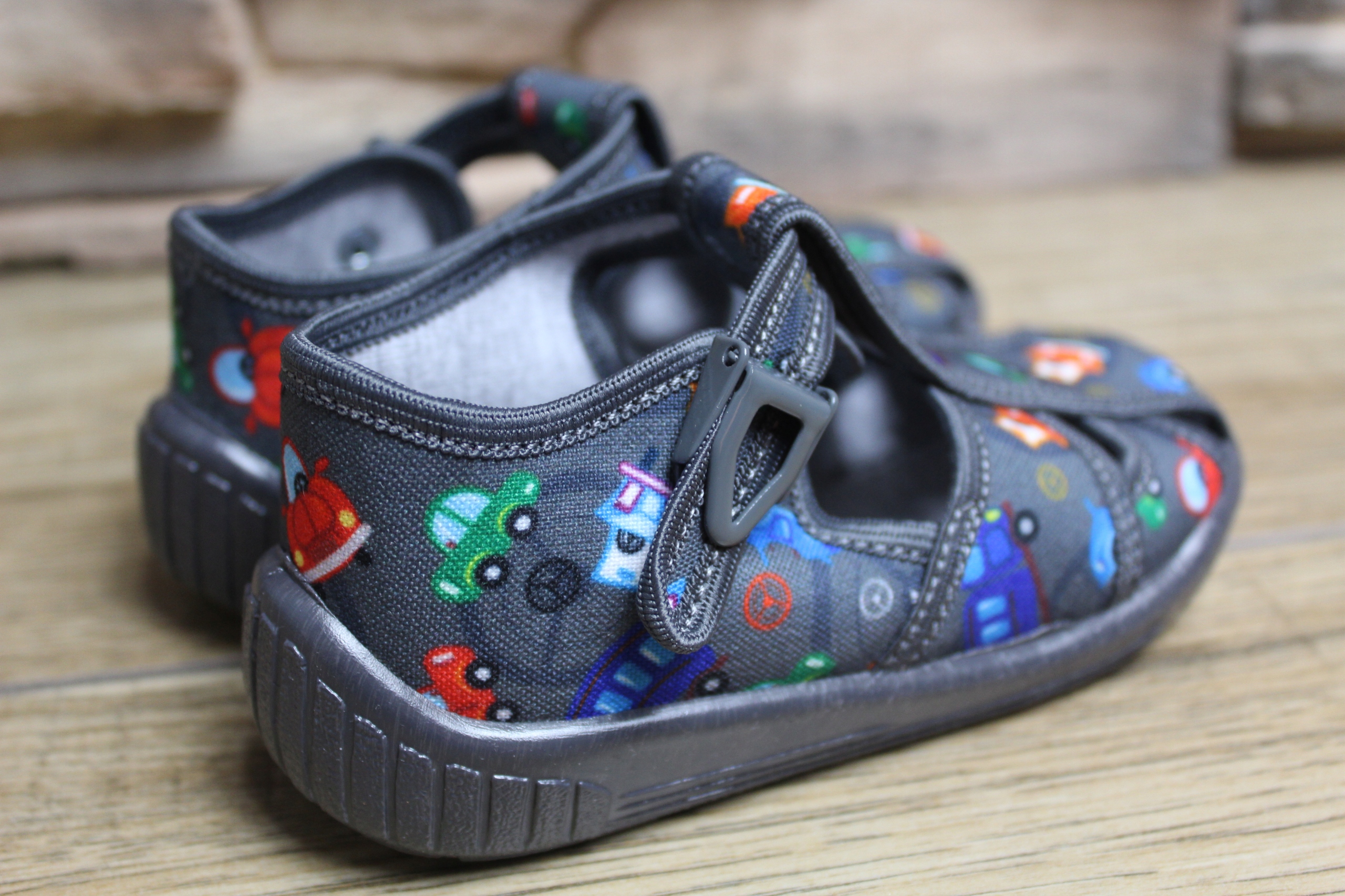 BUTY TRAMPKI ROZ.23 Płeć chłopcy