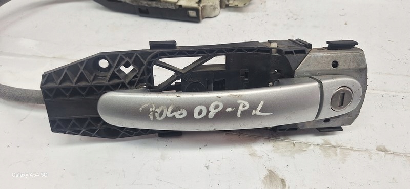 lock handle VW POLO 08- left front 5N0837885H